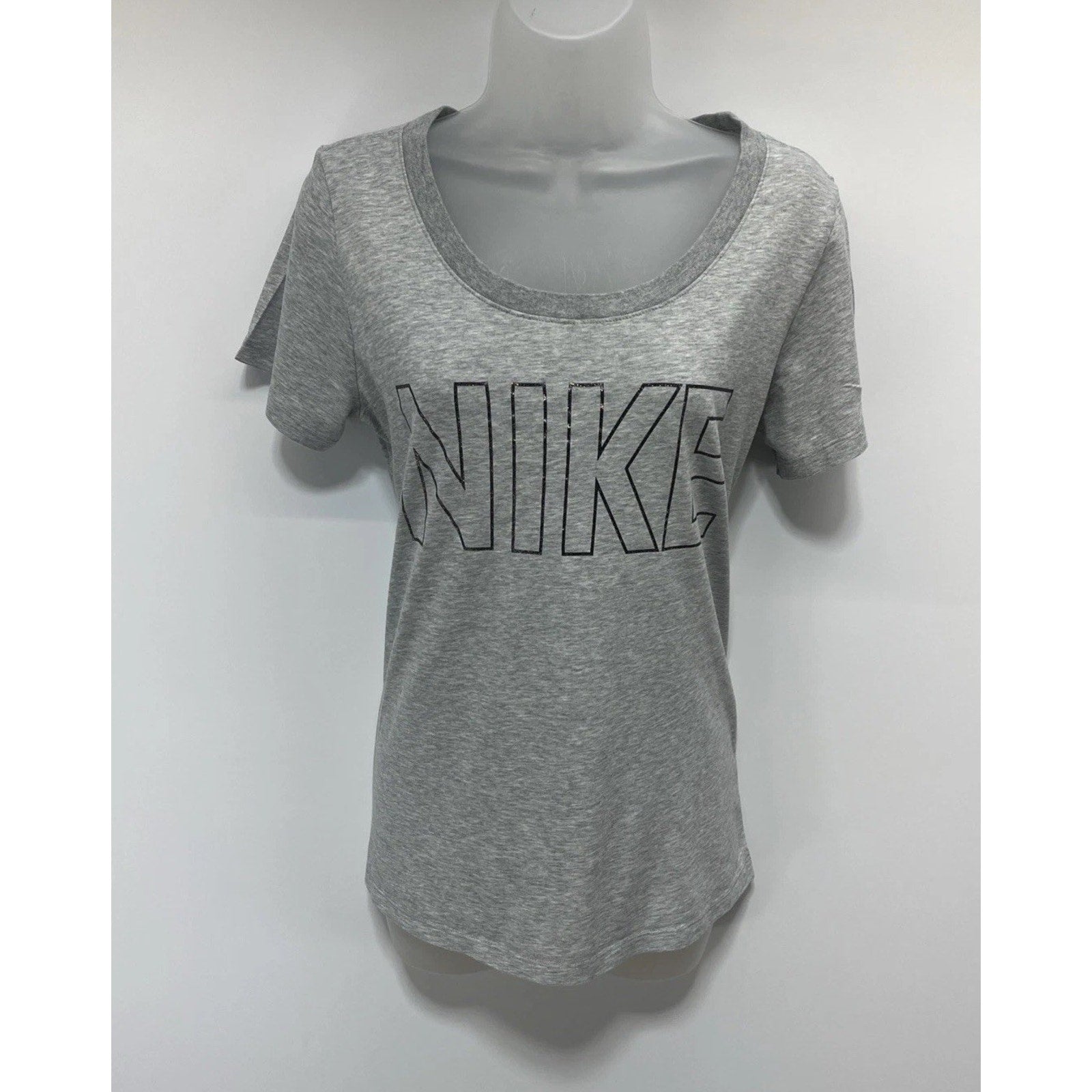 Nike T Shirt Womens Medium Dri FIT Short Sleeve Tee Glitter Logo Tee Grey