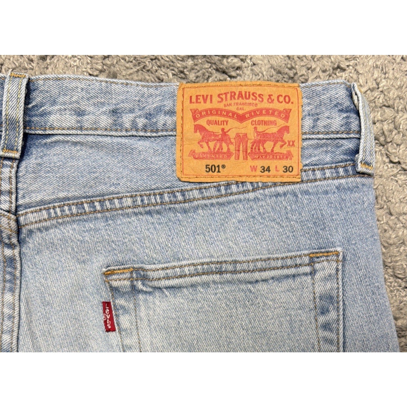 Levis 501 Original Fit Mens Light Wash Blue Straight Leg Button Fly Jeans 34x30