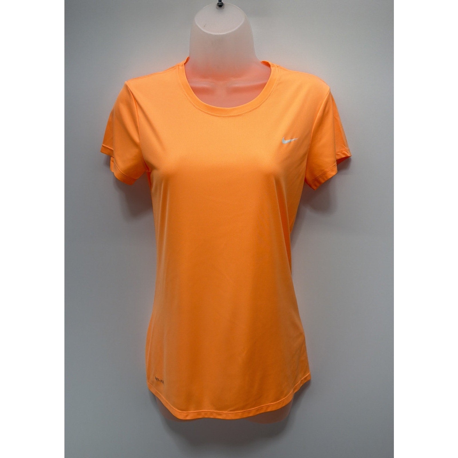 NIKE Womens Size Small DRI-FIT Miler Running/Yoga/Gym Shirt-Orange