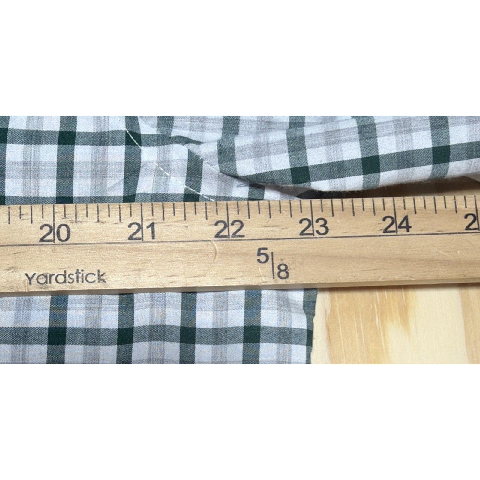 New Croft & Barrow Classic Fit Easy Care Mens Shirt Green Plaid Button Front M