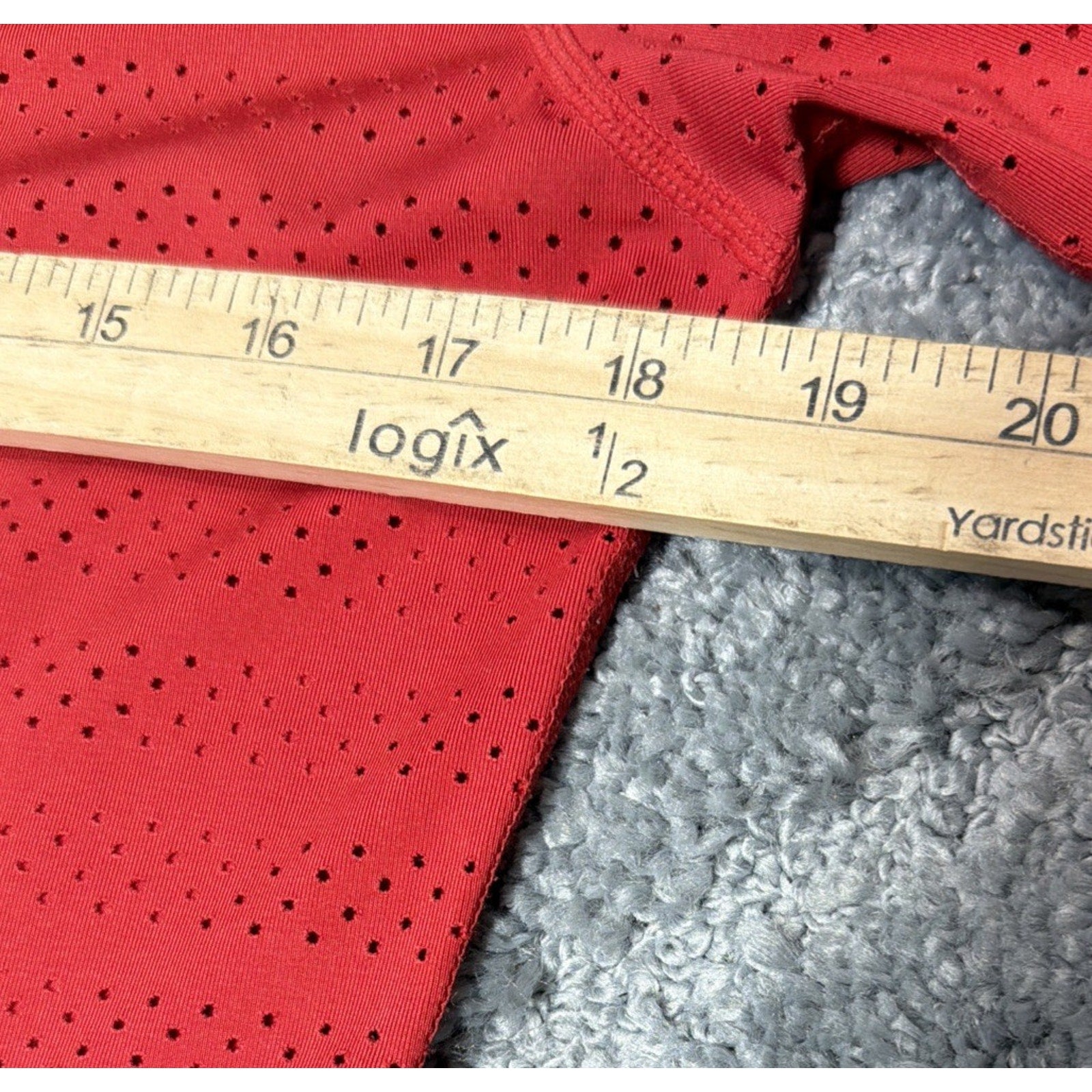 ZYIA Active Laser Cut Pullover T-Shirt Top L Red Long Sleeve Stretch Workout