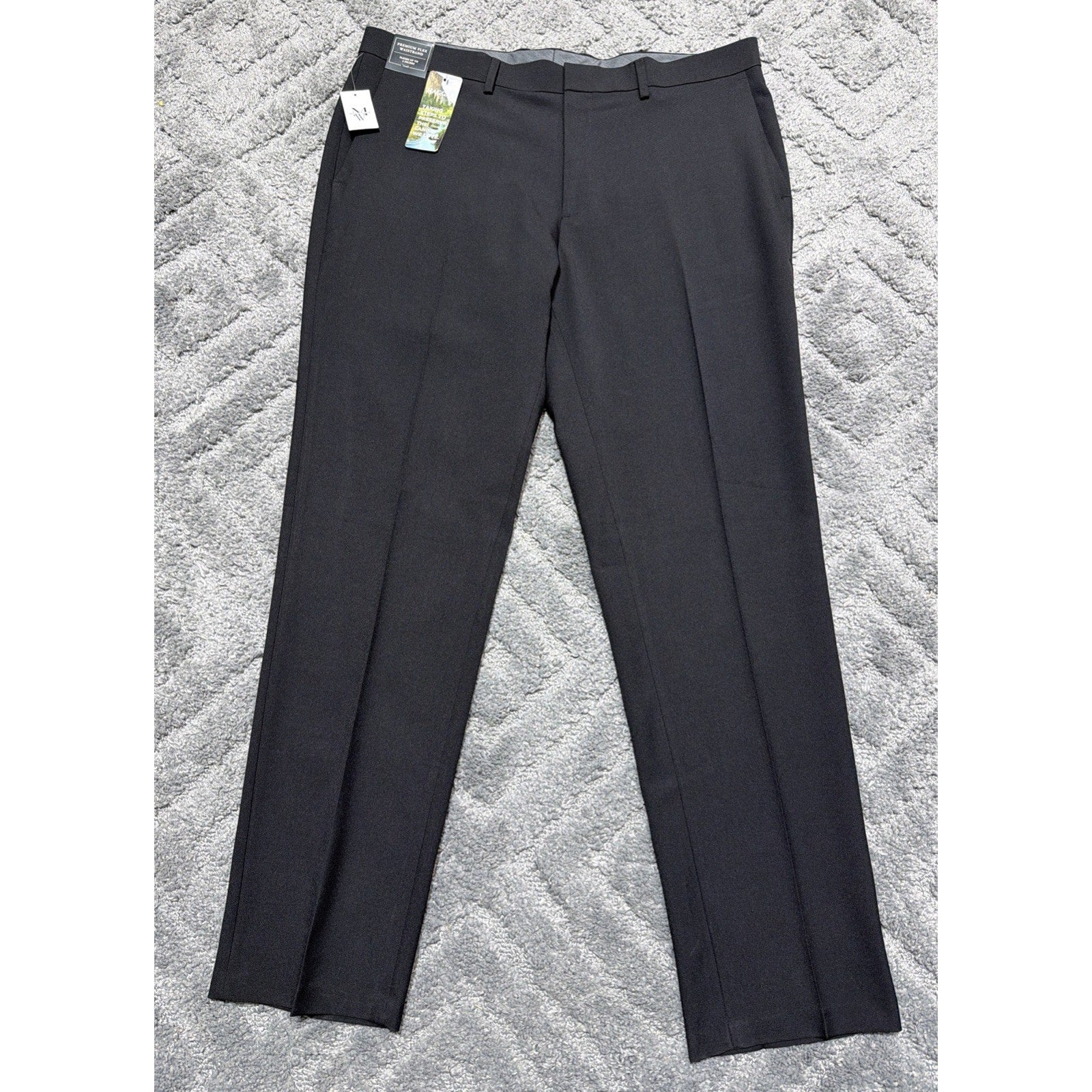 Haggar Mens Slim Fit 4-Way Stretch Flat Front Pants Black 38x32 New