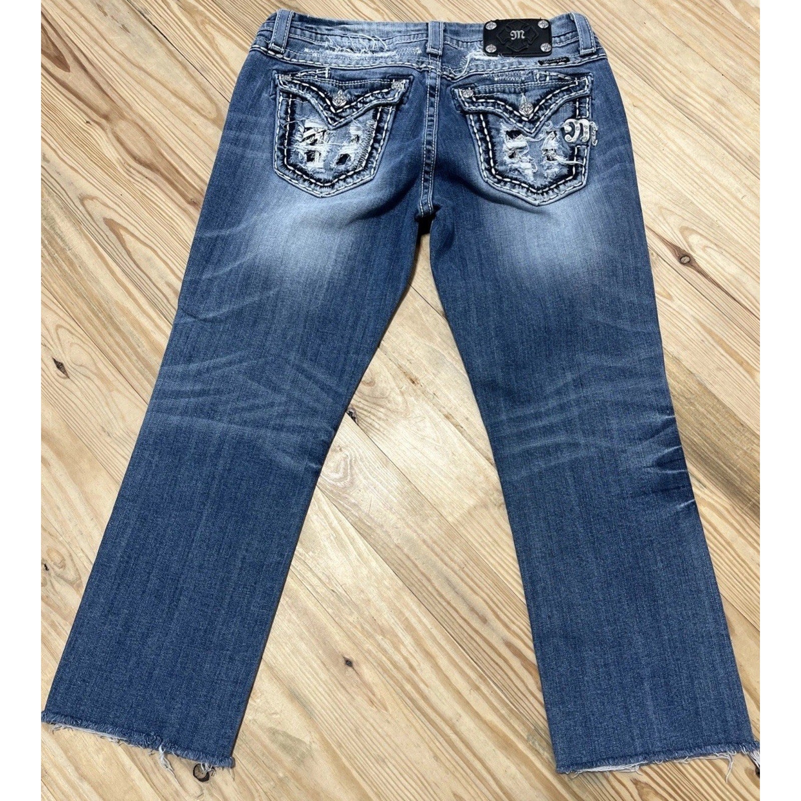 Miss Me Womens Easy Capri Thick Stitch Embellished Denim Jeans Size 30x25