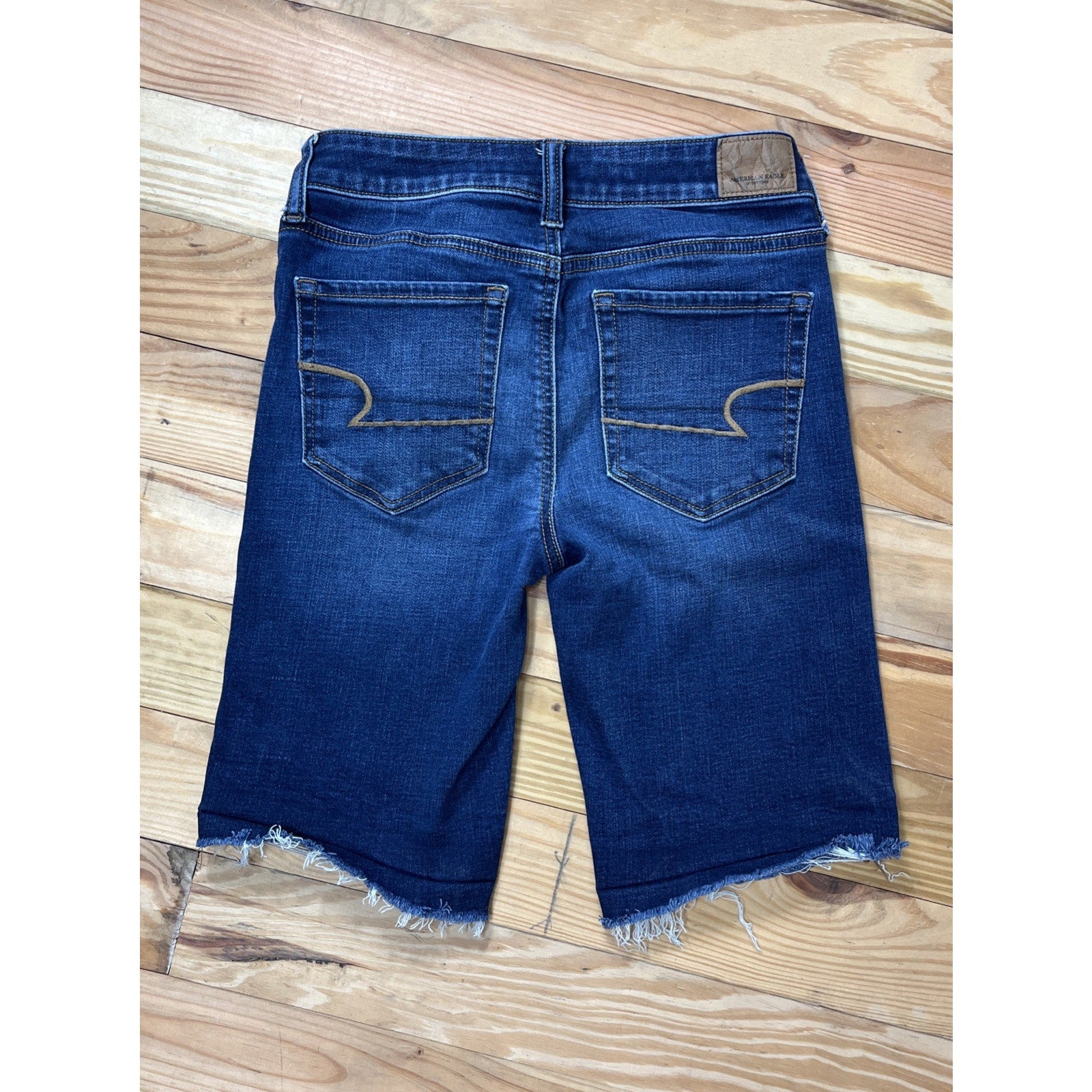 American Eagle Shorts Womens 2 Blue Denim Jeans Skinny Bermuda Stretch Ladies
