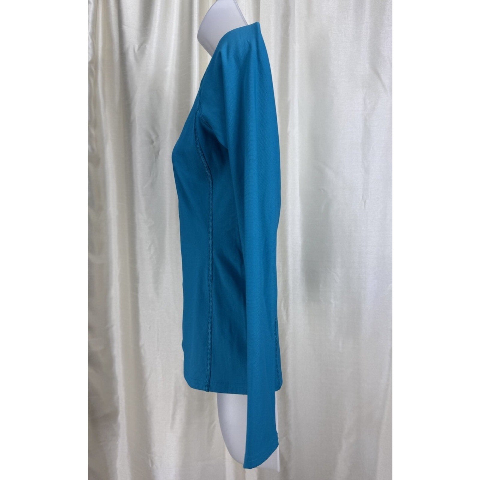 WOMEN'S Reebok Play Dry Long Sleeve V Neck Teal Active Top Size Small