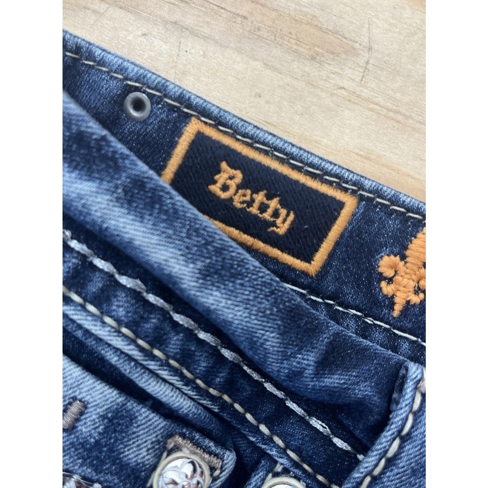 Rock Revival Betty Boot Jeans Sz 27 Embellished Rhinestone