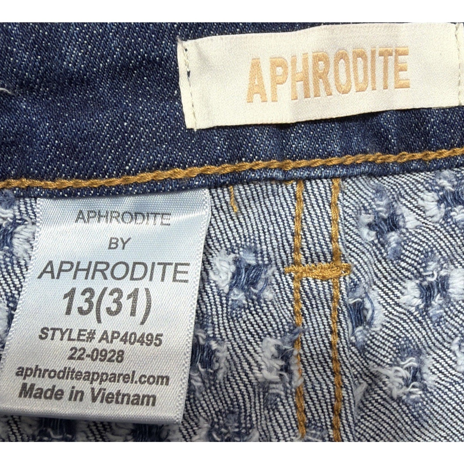 Aphrodite Women’s High Rise Skinny Jeans Shotgun Punctured Denim 13/31 NWT