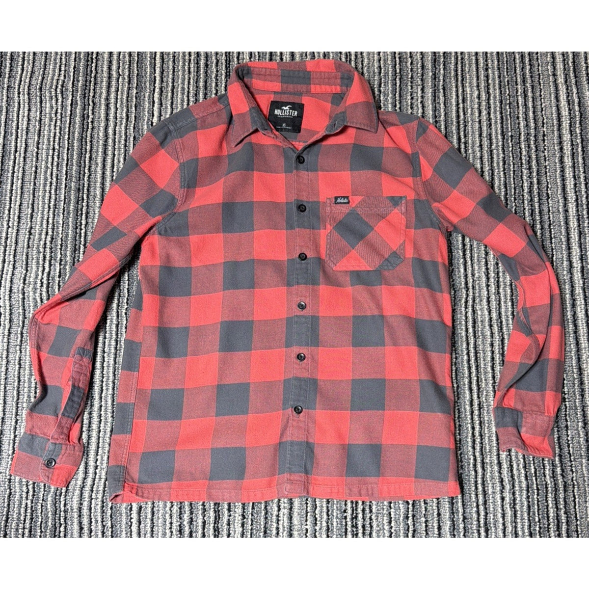 HOLLISTER Mens XS Red Black Buffalo Plaid Flannel Shirt Long Sleeve Button Up