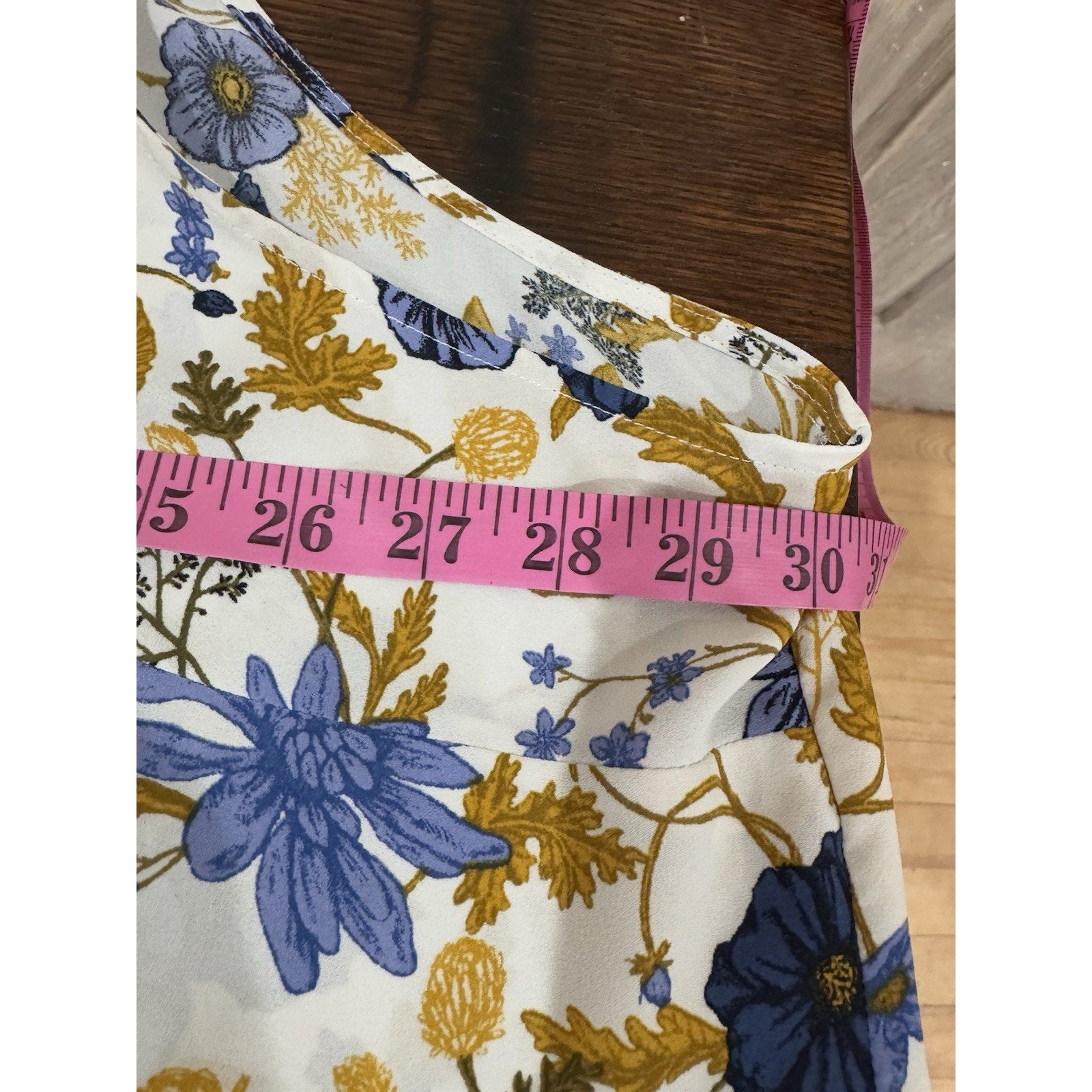 Maurices Women's Sleeveless Button Front Floral V-Neck Blouse Top Sz 4 Blue