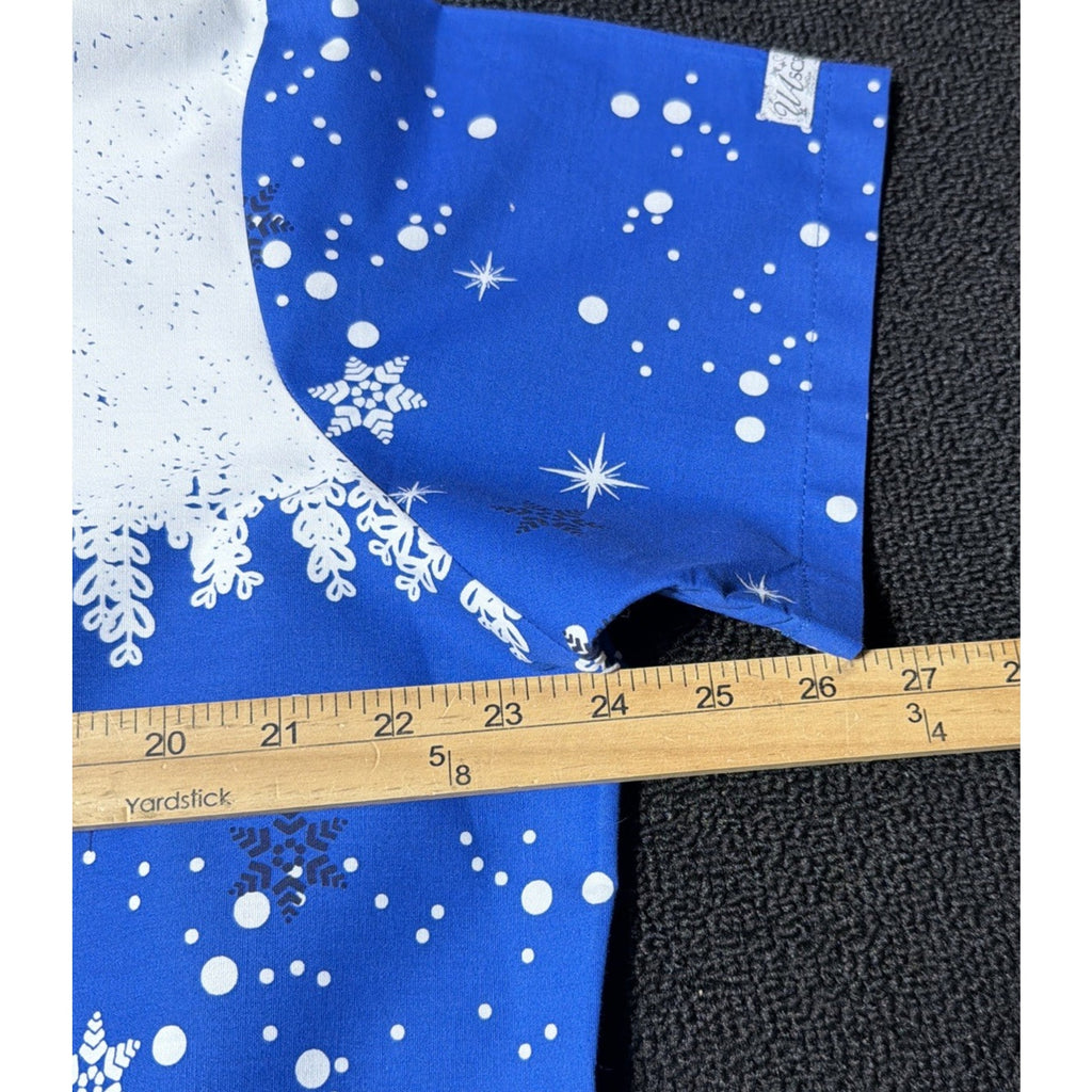 UA Scrubs Uniform Advantage Winter Snow Print Nurse Christmas Uniform Top L NWT