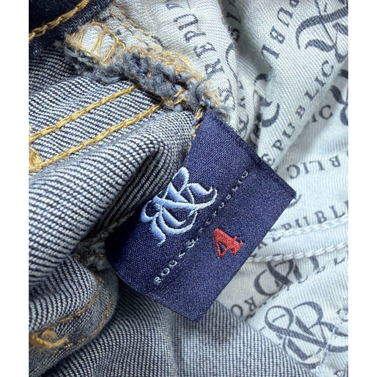 Rock & Republic Cutoff Denim Shorts Womens 4 Bumper shoot Rolled hem New