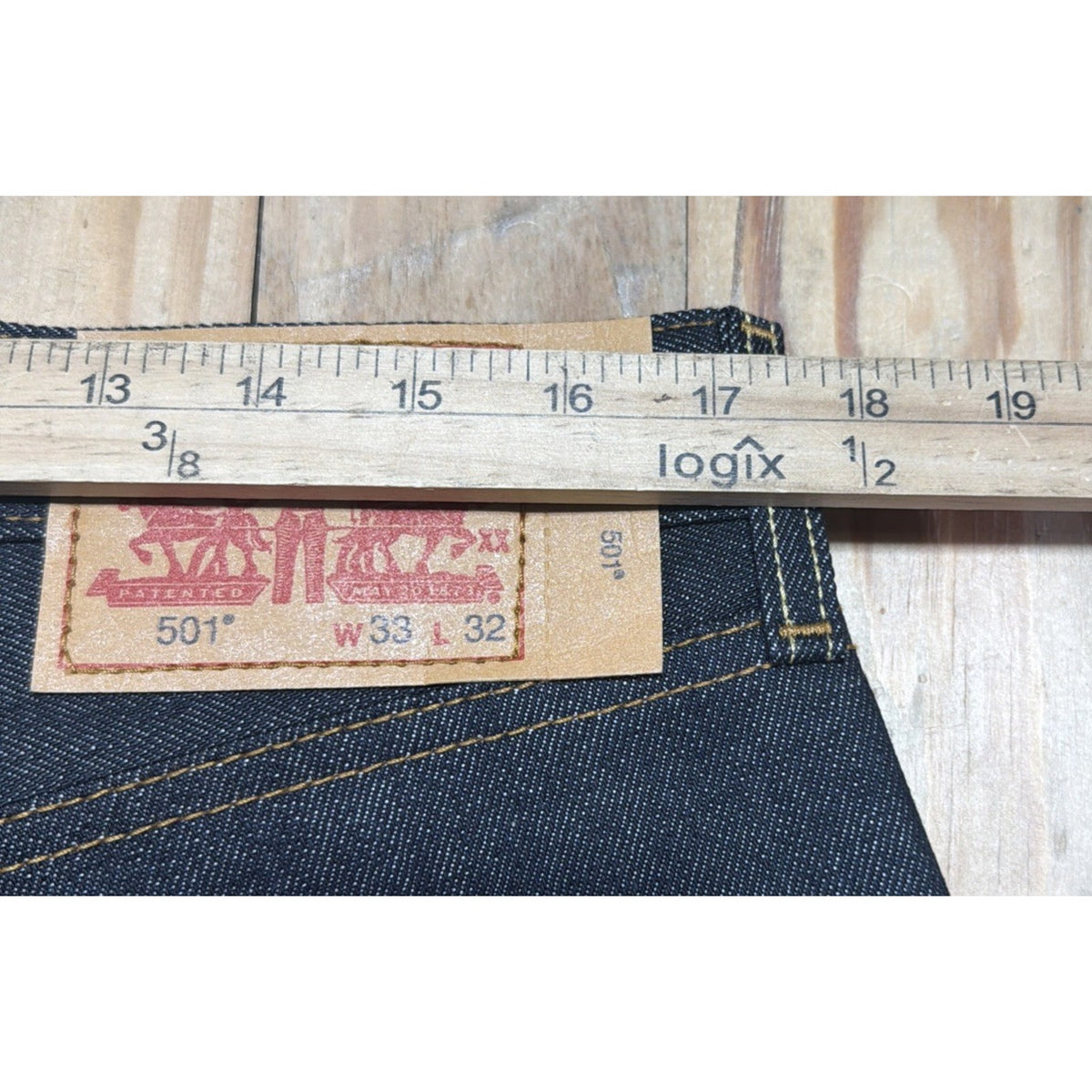 Levis 501 Original Shrink To Fit Button Fly Jeans Rigid Black Size 33x32 NWT