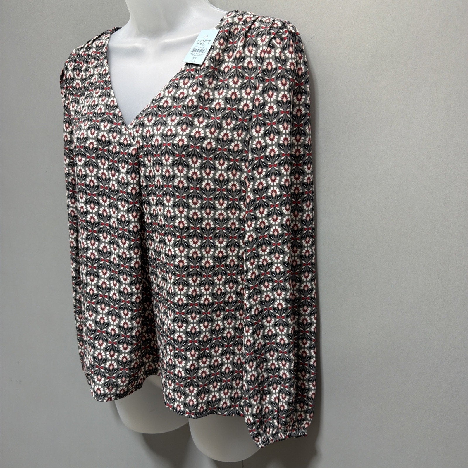 Loft Long Sleeve Floral Blouse Size XS Petite NWT