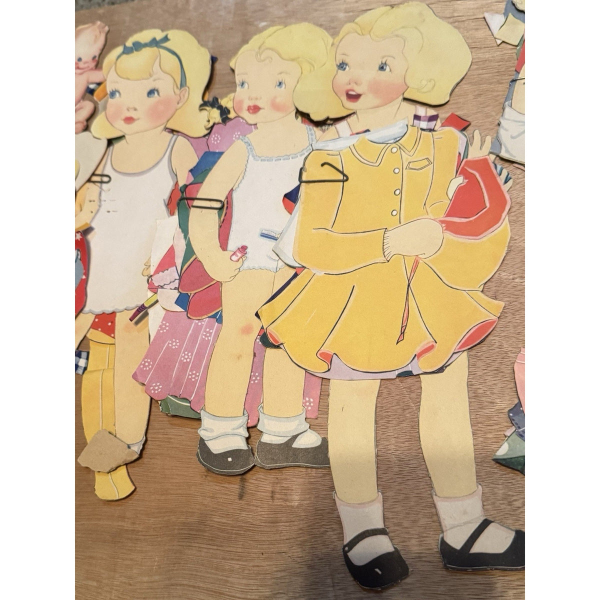 Huge Vintage Paper Dolls Lot 1930s 40s 50s Dolls Clothes Outfits Ephemera 100+