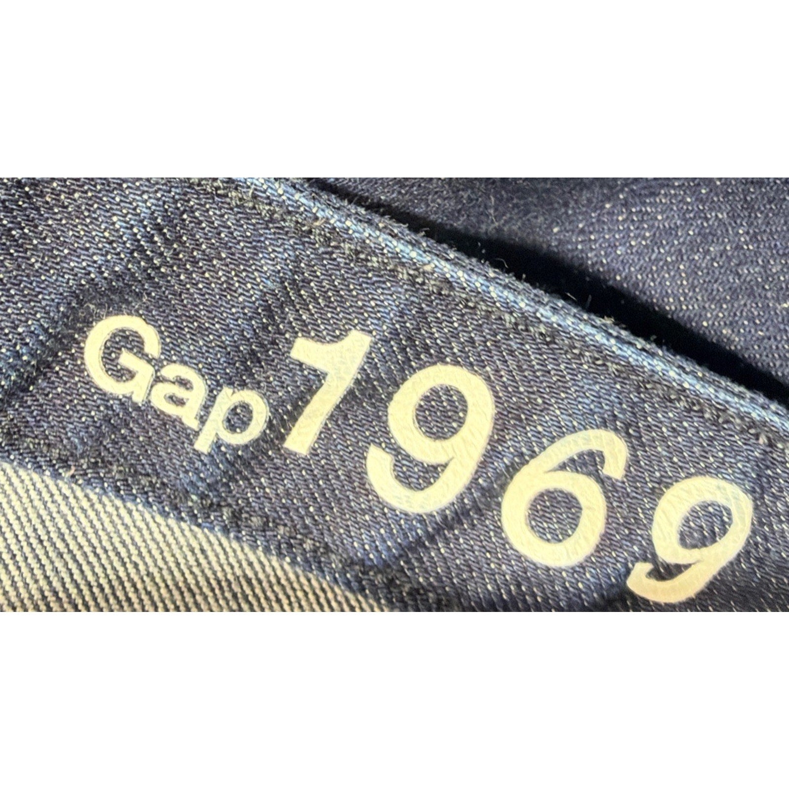 Gap 1969 Womens Real Straight Blue Jeans Size 31 Resin Rinse Mid Rise 960059