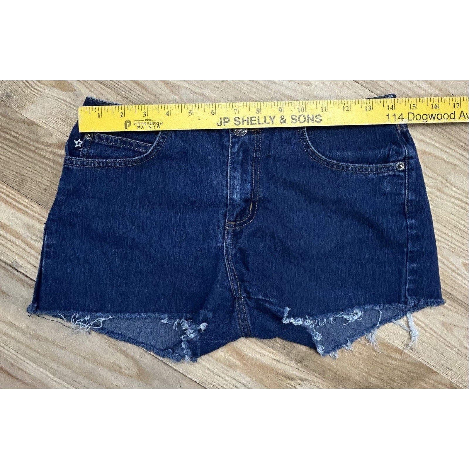 Tyte Jeans Women's ladies Shorts Denim Size 5 Blue Jeans Shorts Made IN USA.