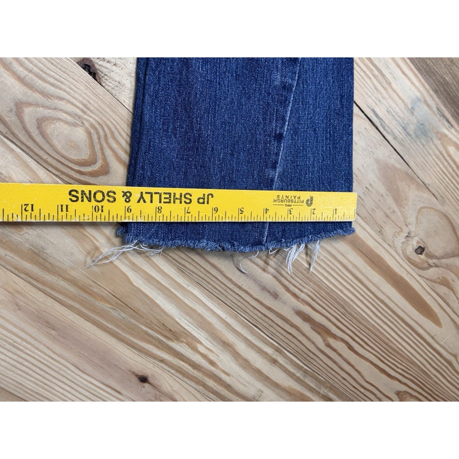 True Religion Low Rise Women’s Flare Blue Jeans Size 26 RN#112790 Made In USA