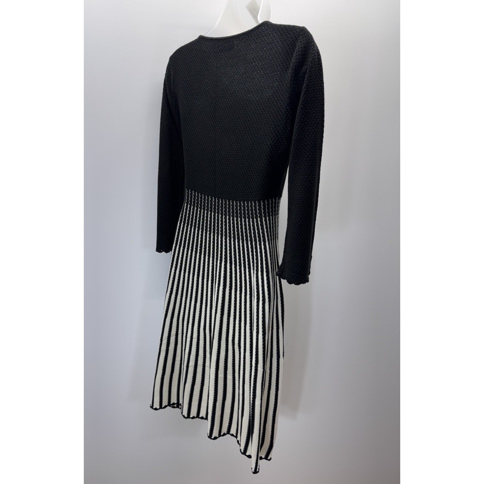 Calvin Klein Women’s Dress Medium Black White Sweater Dress Knee Length Striped