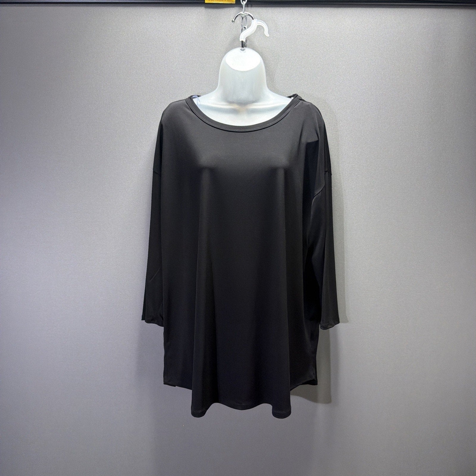 Honeyme Curvy Black Crisscross Back Top — Size 3XL (NEW)