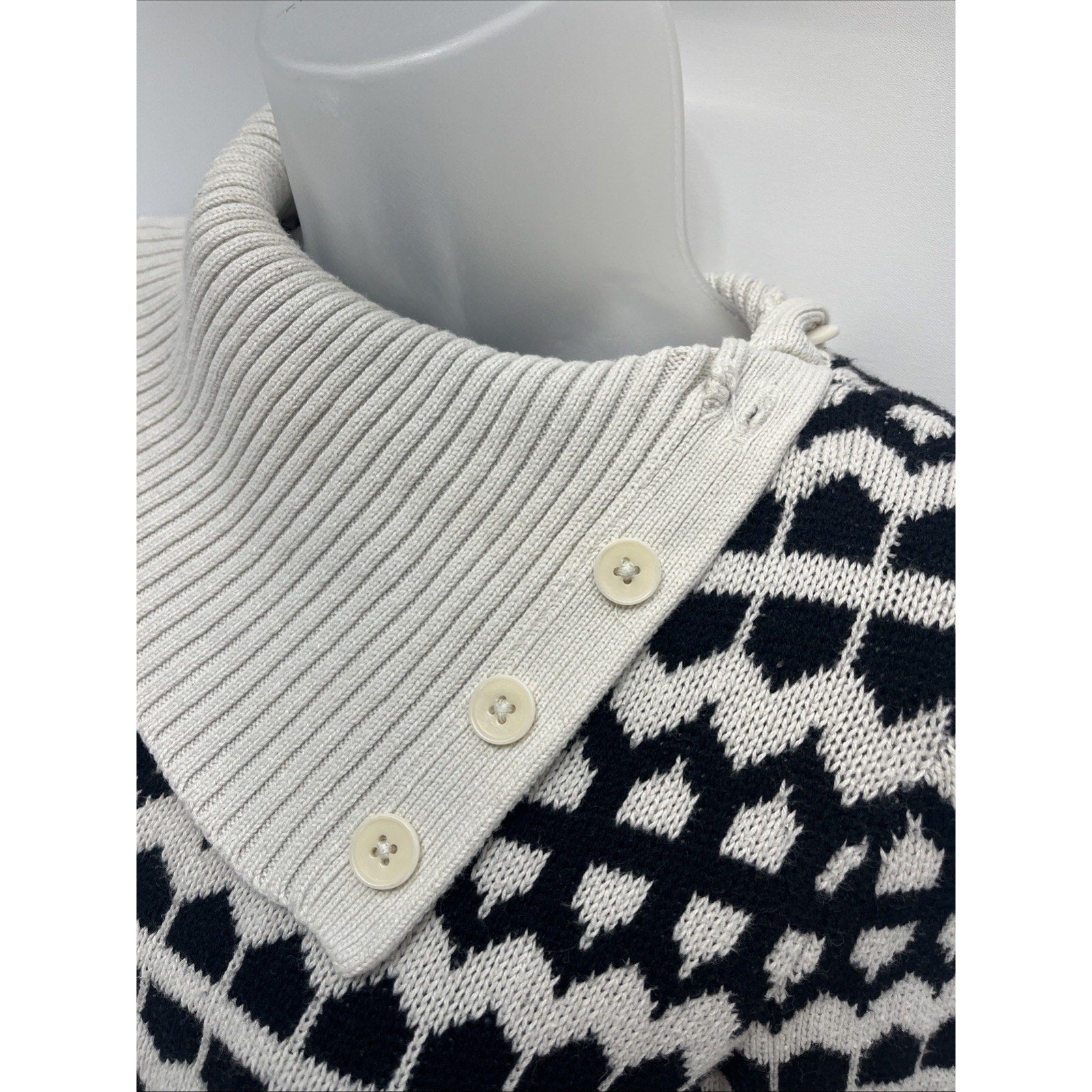 TALBOTS Womens Classic Geometric Button Neck Pullover Sweater Cream Black Petite