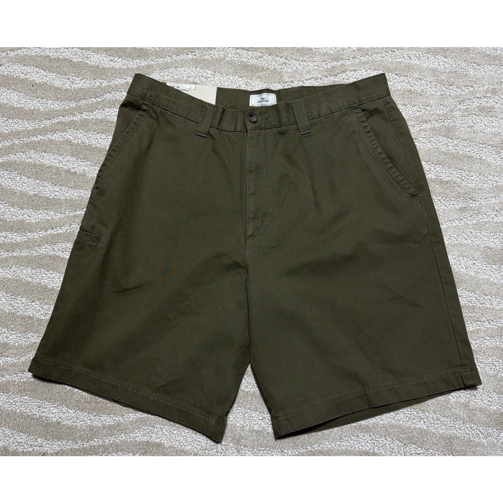 Dockers Men’s Shorts W36 Olive Green Relaxed Fit Flat Front 9.5” Inseam NWT