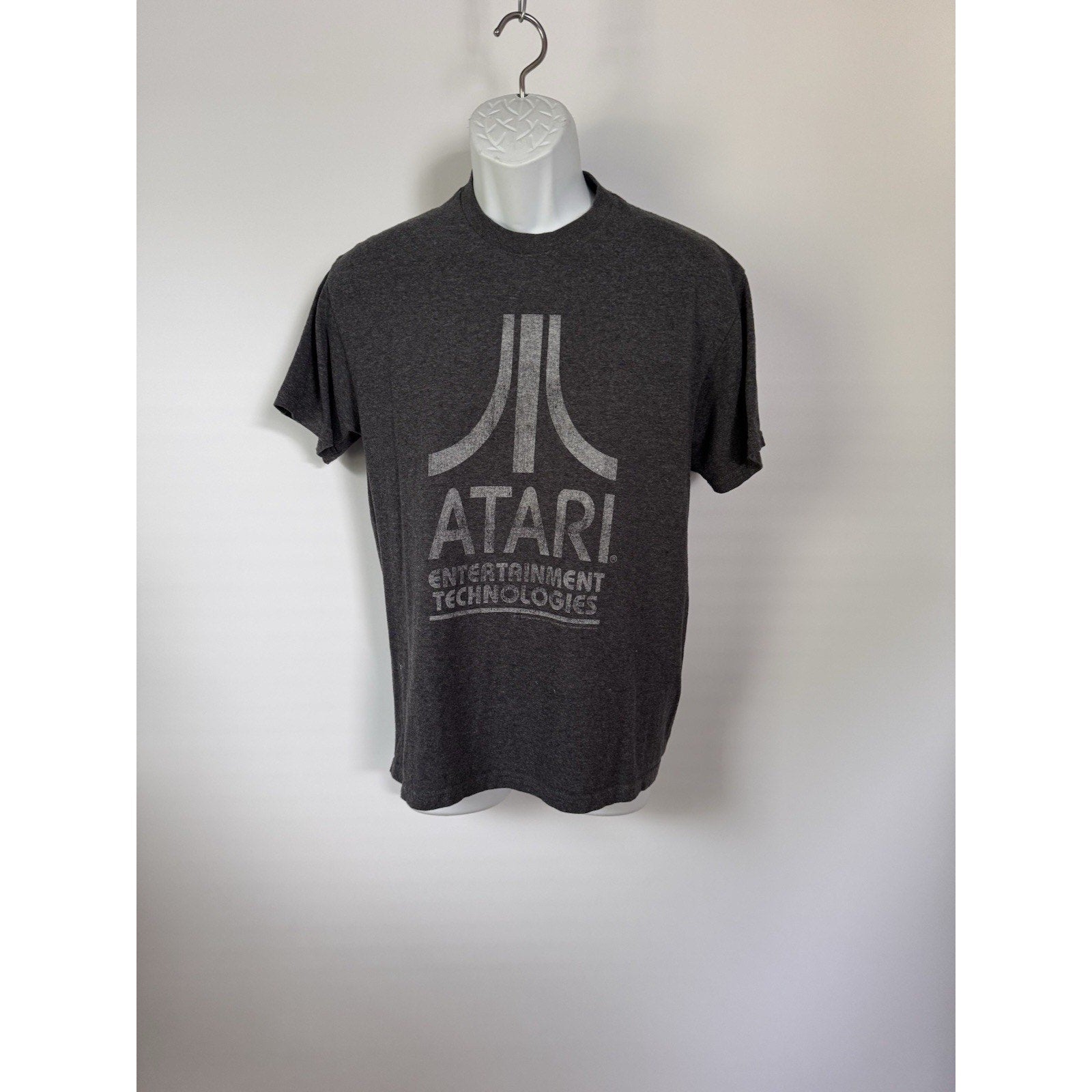 Atari Entertainment Technologies Gray 50/50 Cotton blend graphic Logo T-Shirt M