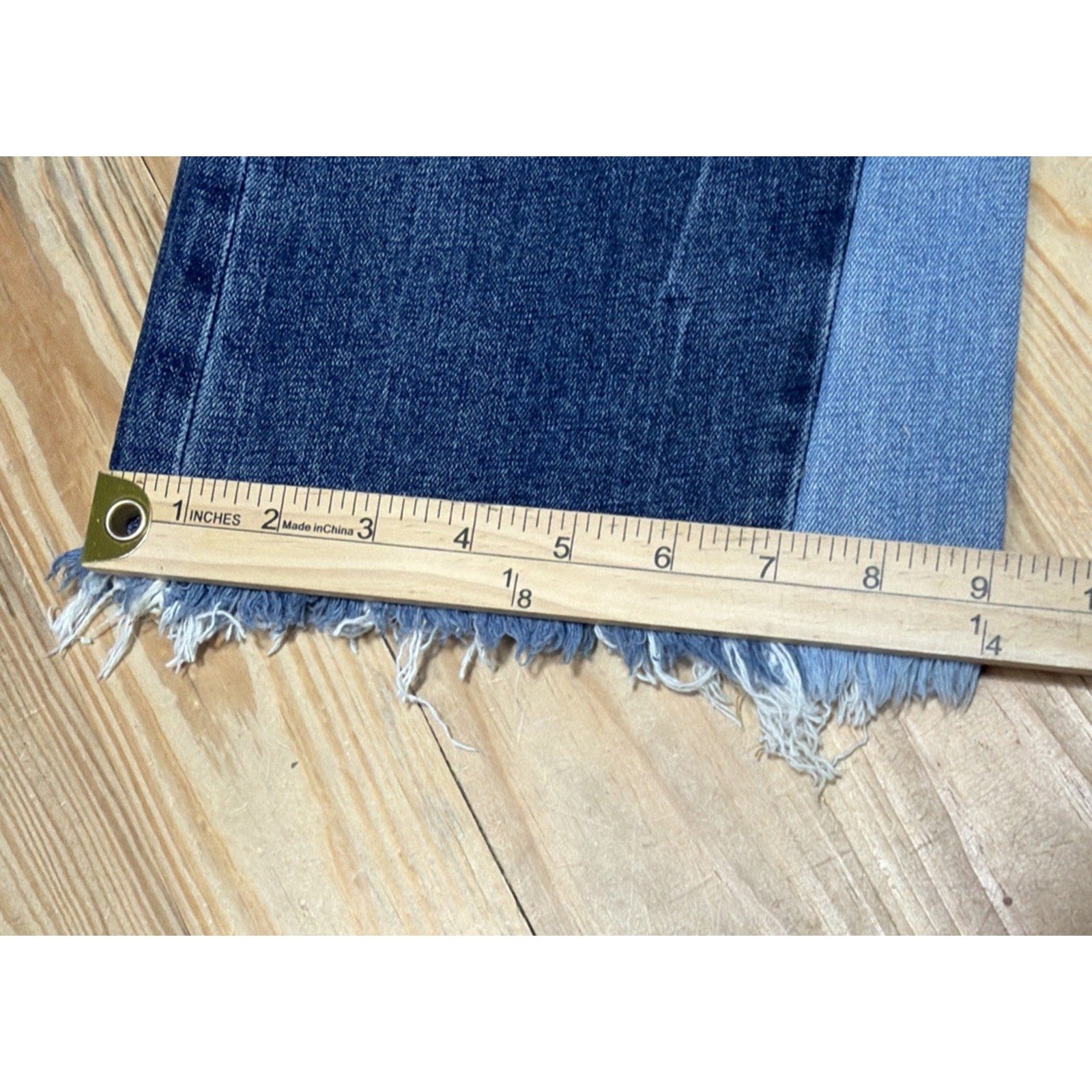 Anthropologie Jeans 27 Womens Pilcro Two Toned Crop Flare Leg Measure 31x28