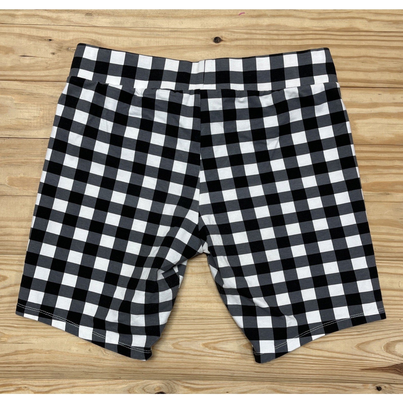 Cato Black Check Stretch Bermuda Pull On Shorts Size Medium