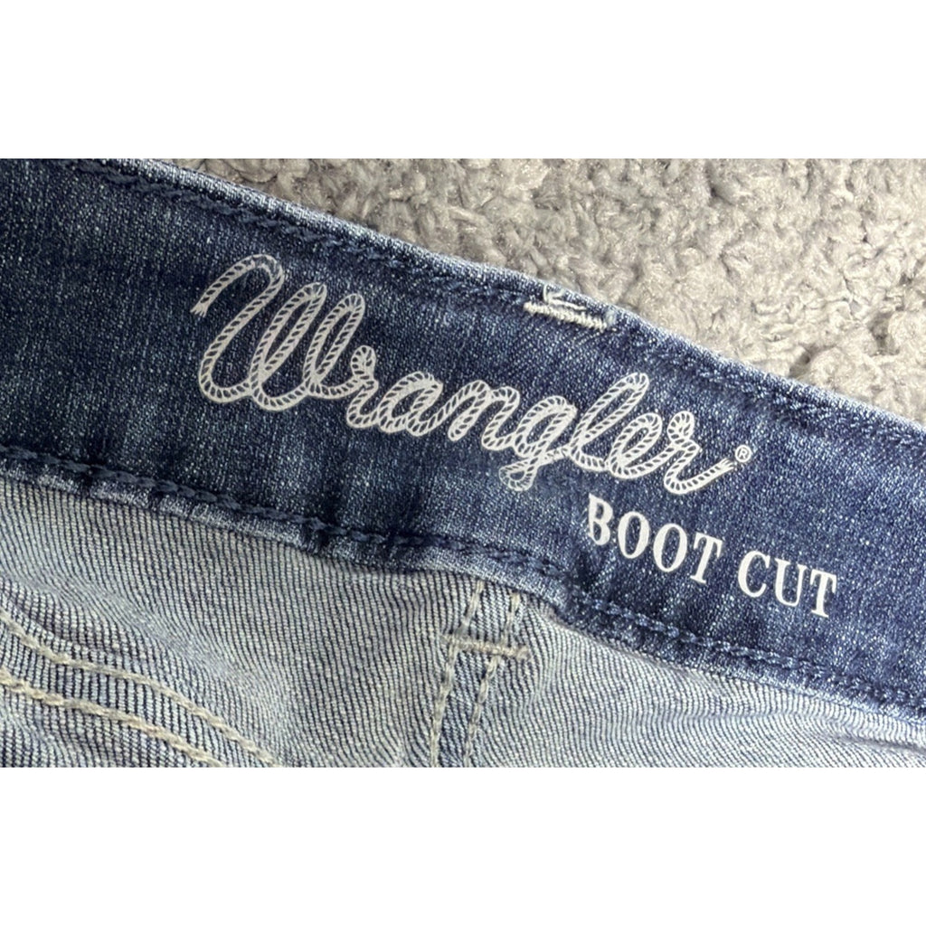 Wrangler Medium Wash Denim Jeans 5-Pocket Logo Accent Women 9x32
