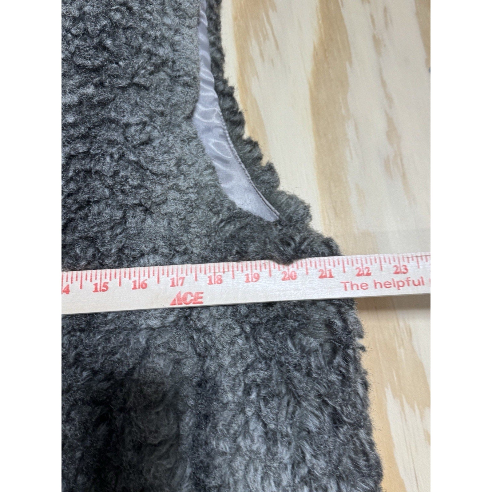 Steve Madden Faux Fur Vest Women Gray Shaggy Boho Sleeveless Jacket Cozy Medium