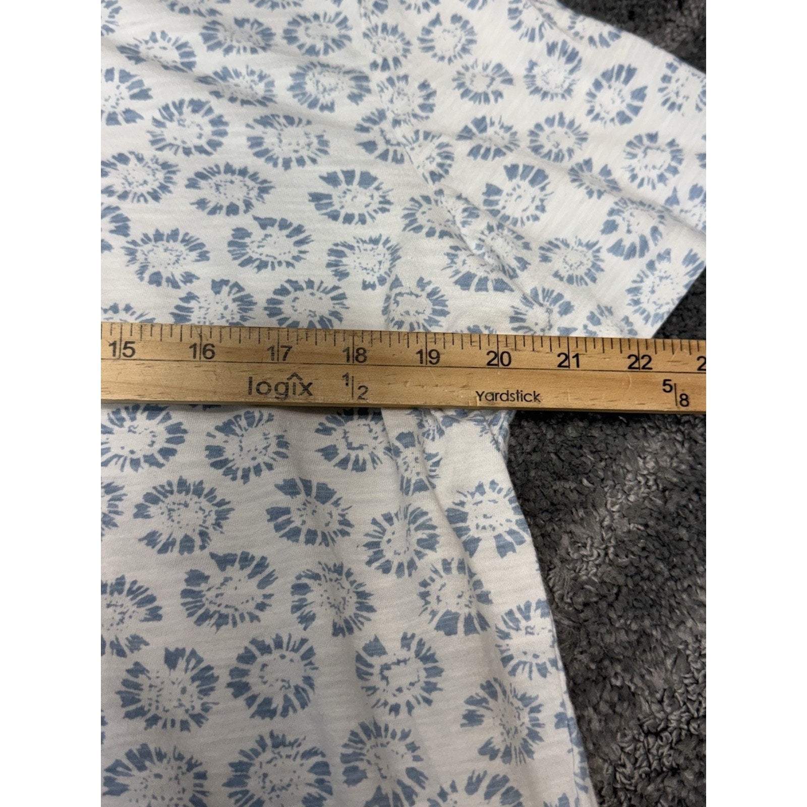 Express Shirt Adult Mens Large White Blue Flowers Casual NYC Casual Shirt EUC