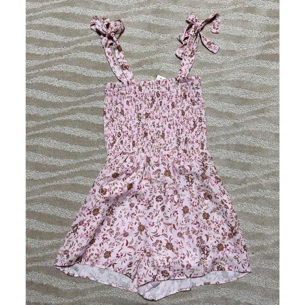 Francesca’s Bette Smocked Pink Floral Romper Size Medium NWT Lined Stretchy