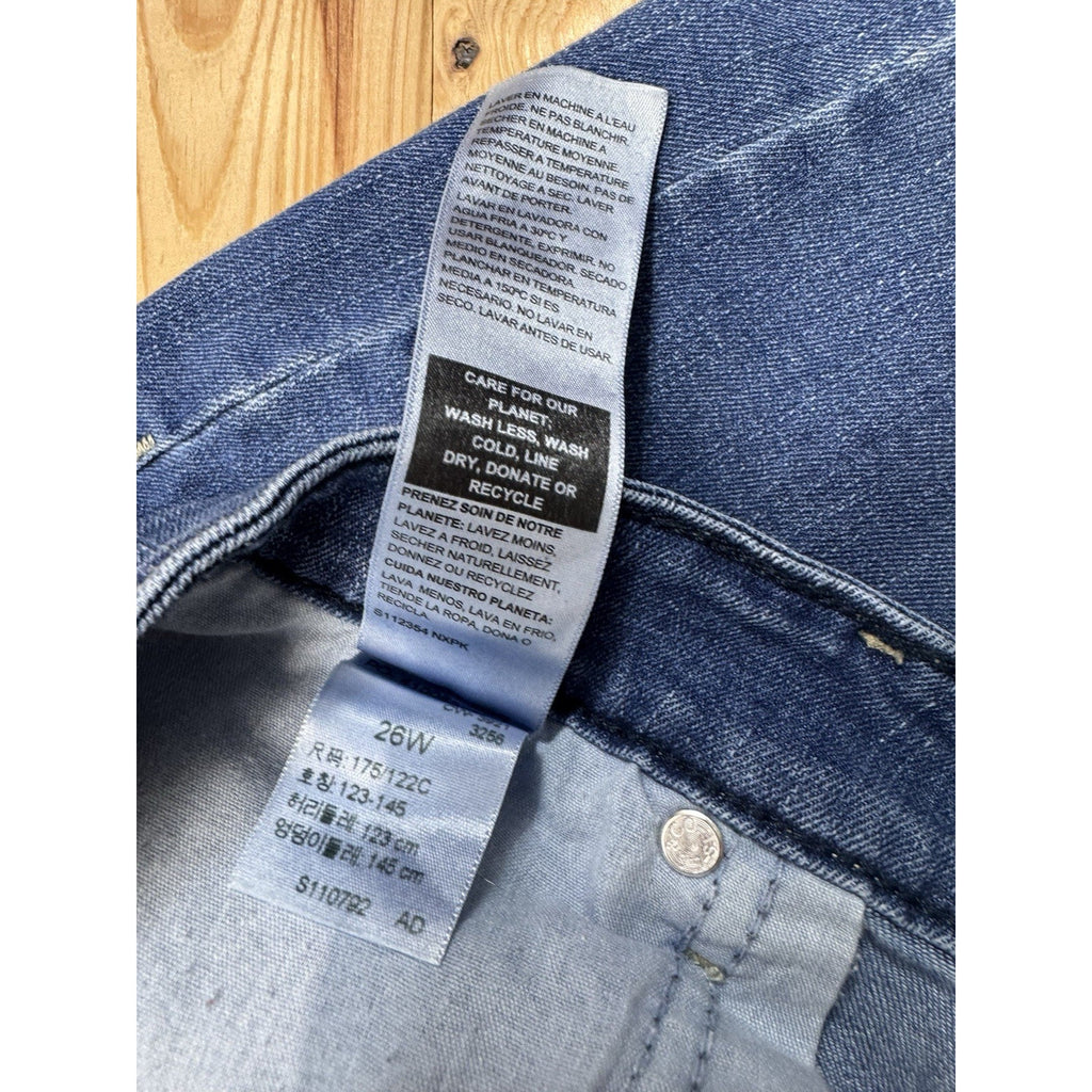 Levi Straus Signature Jean Shorts Women’s Plus Size 26W 45 Waist