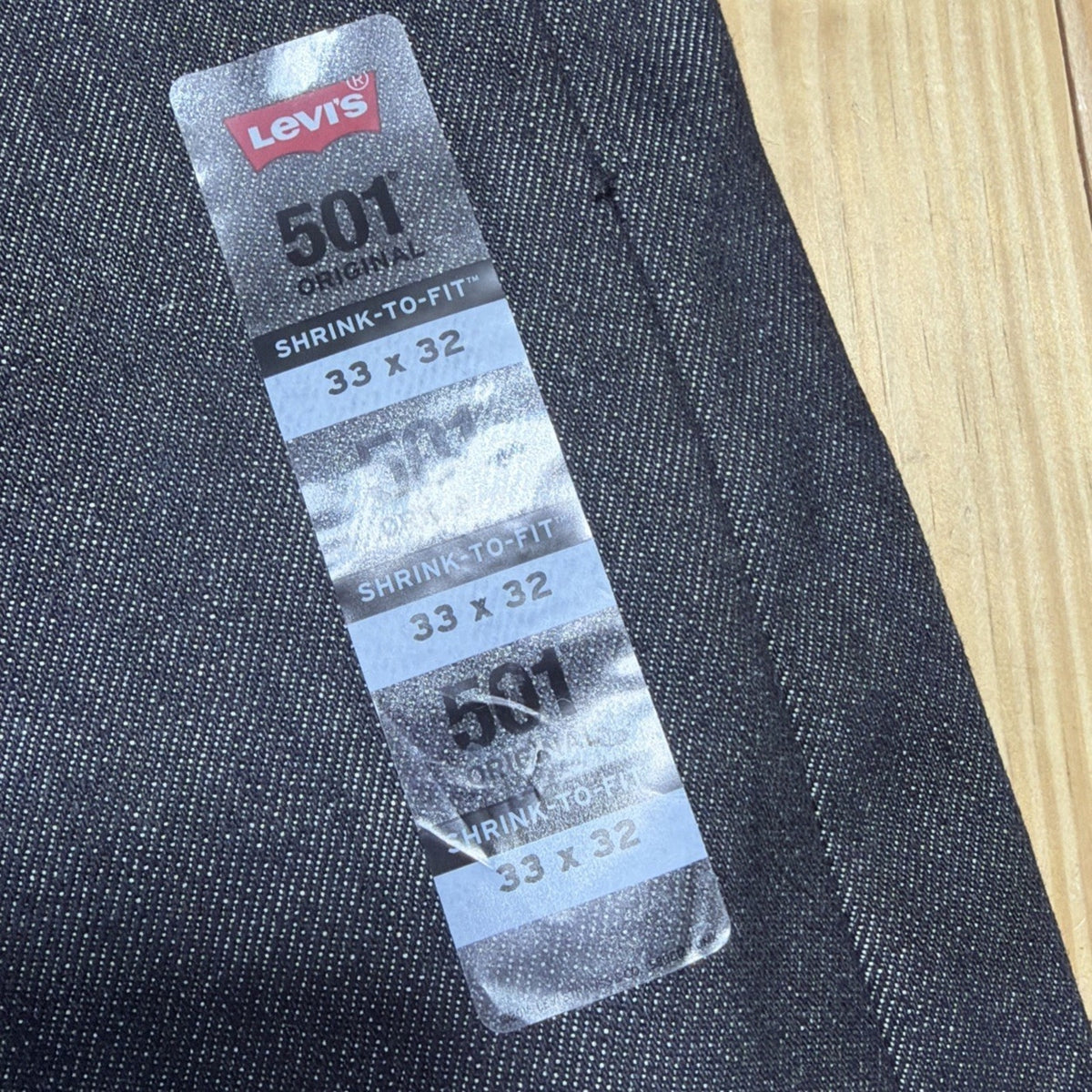 Levis 501 Original Shrink To Fit Button Fly Jeans Rigid Black Size 33x32 NWT