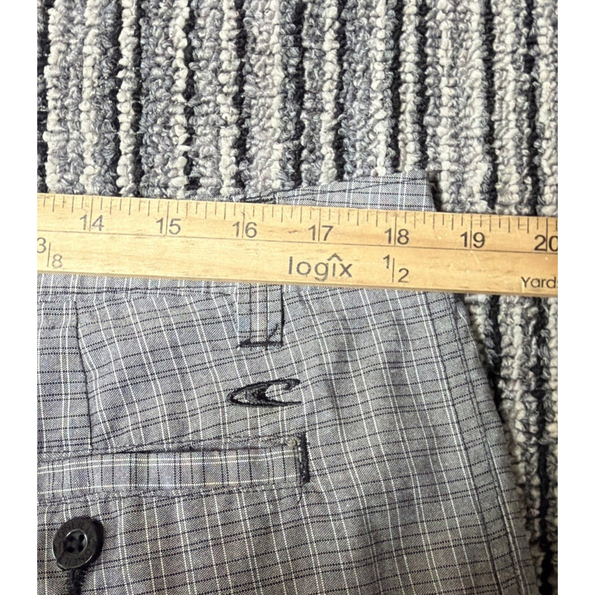 O’Neill Shorts Mens 36 Gray Bermuda Plaid Flat Front Woven Viscose Blend