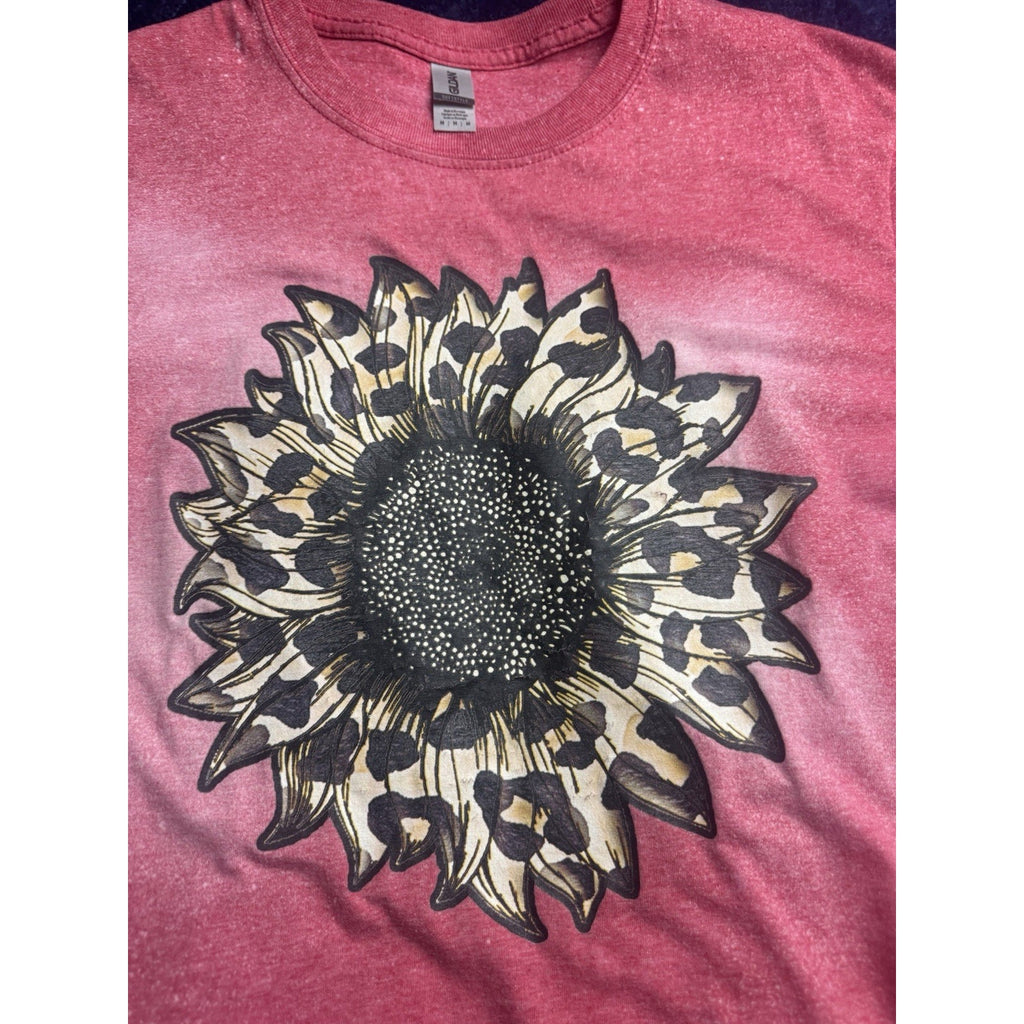 Gildan Short Sleeve Shirt Red White Bleach Sunflower Animal Print Women’s M