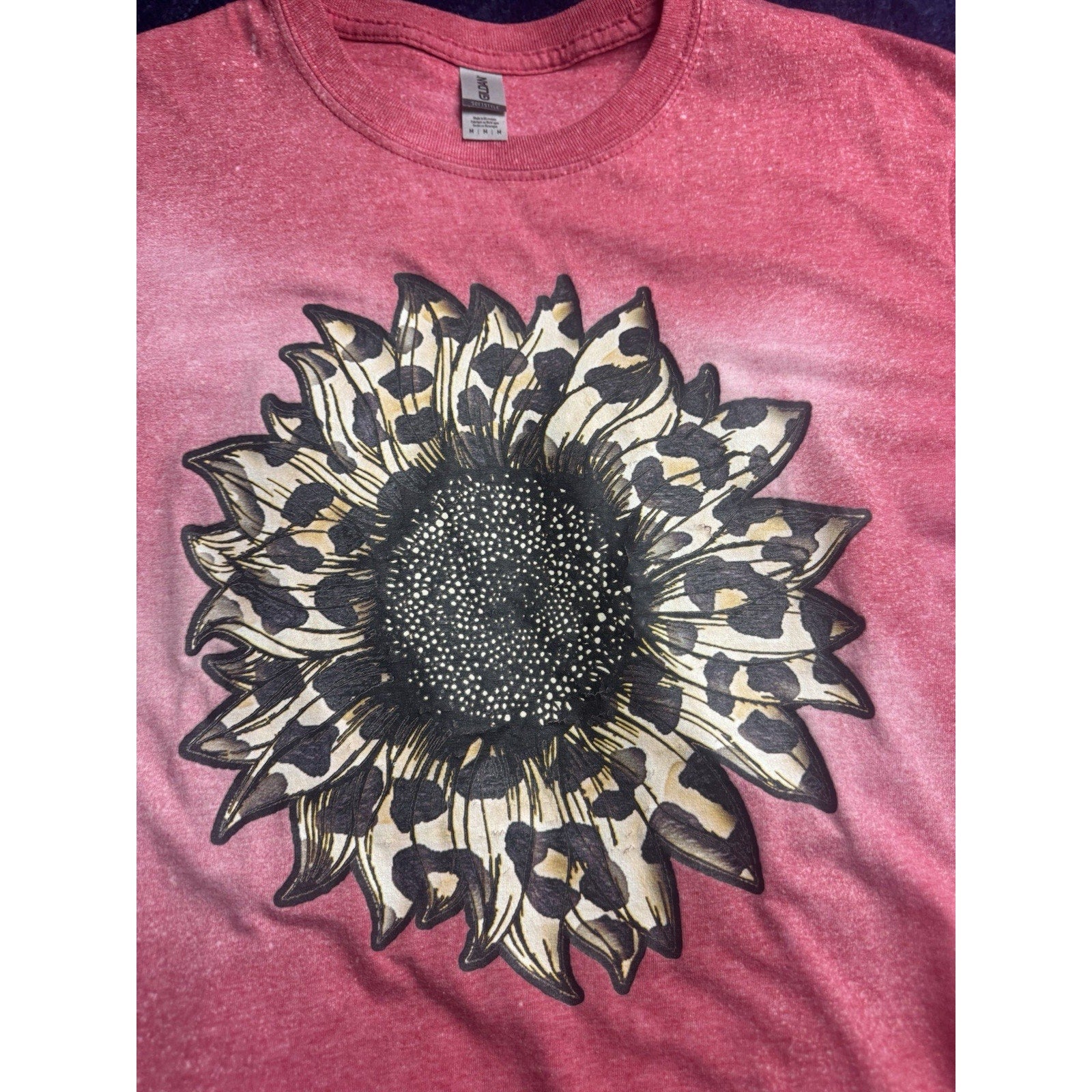 Gildan Short Sleeve Shirt Red White Bleach Sunflower Animal Print Women’s M