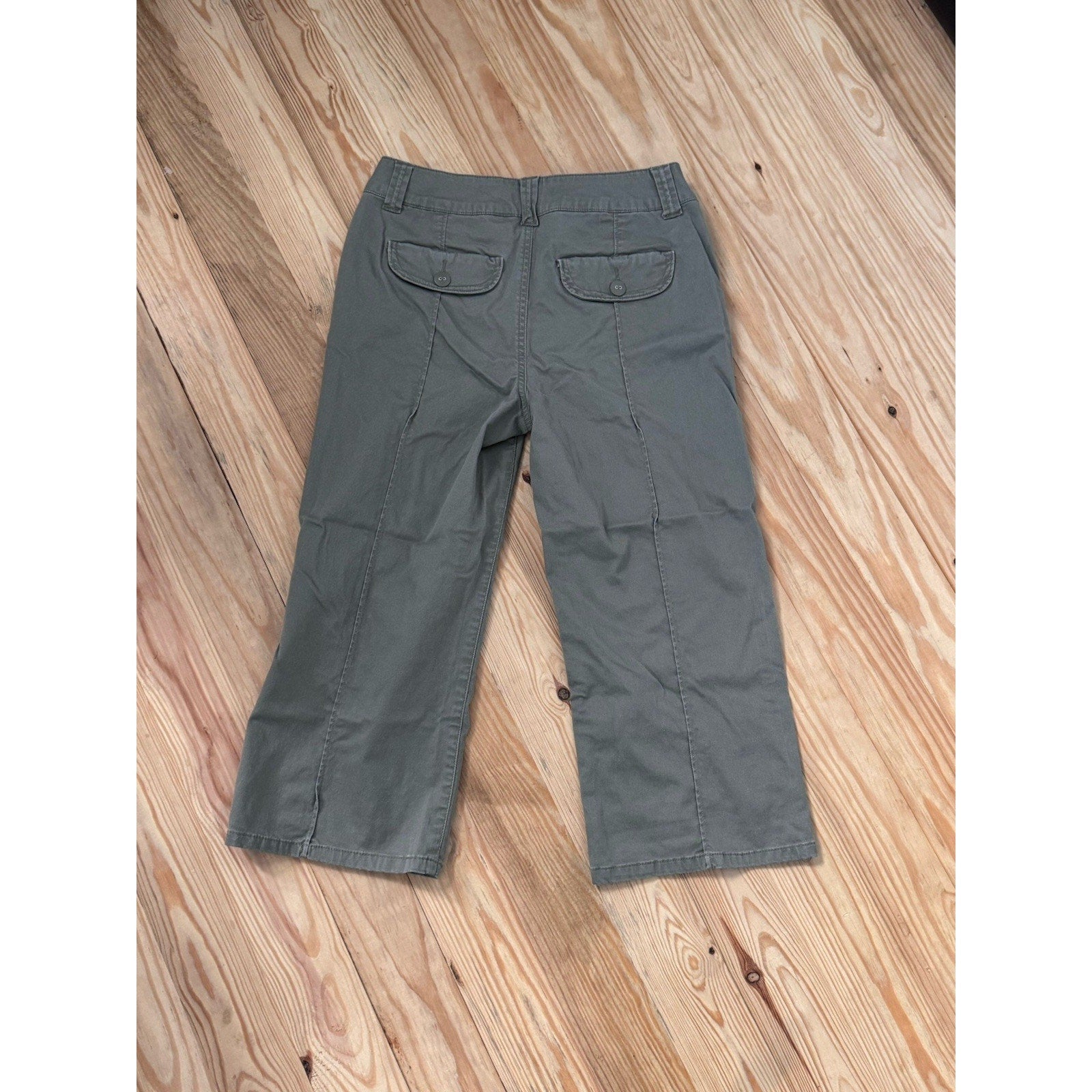 Apt.9 Women’s Khaki Green Cropped Capri Pants Stretch Size 4