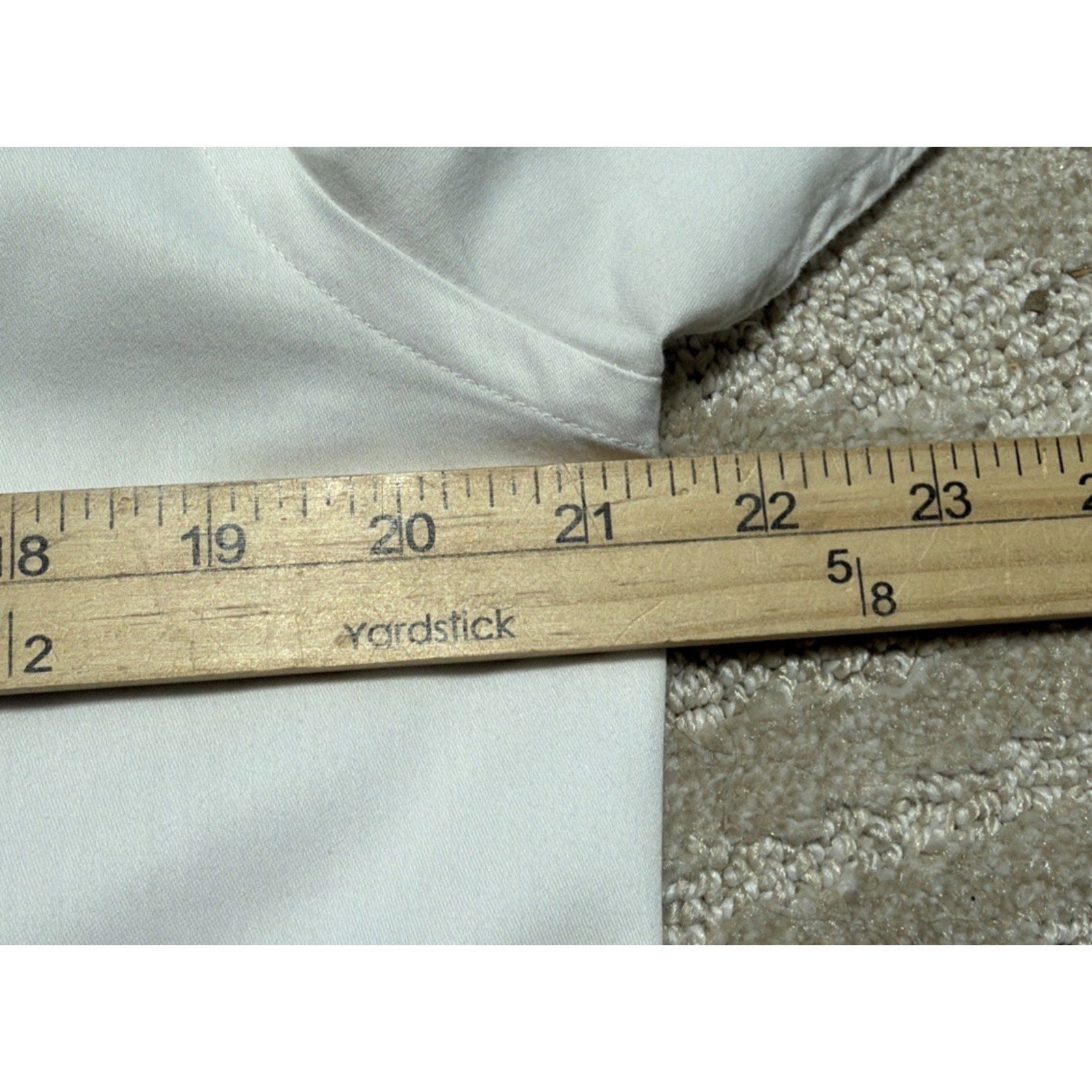 LUGANO Switzerland White Slim Fit Button Down Dress Shirt Stretch Size M