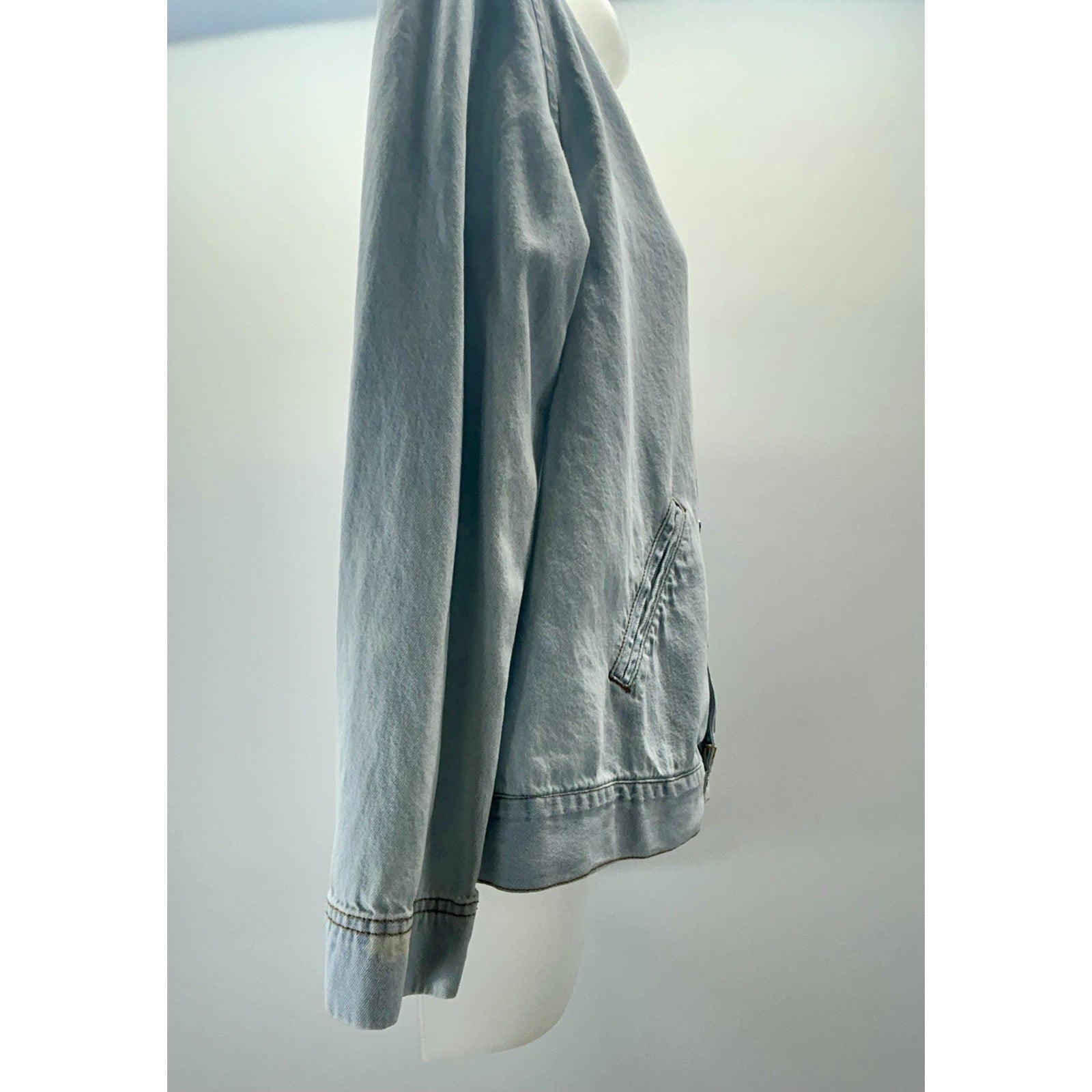 Chico's Woman's Blue Denim Button Up Long Sleeve Collar Cotton Jacket Top Medium