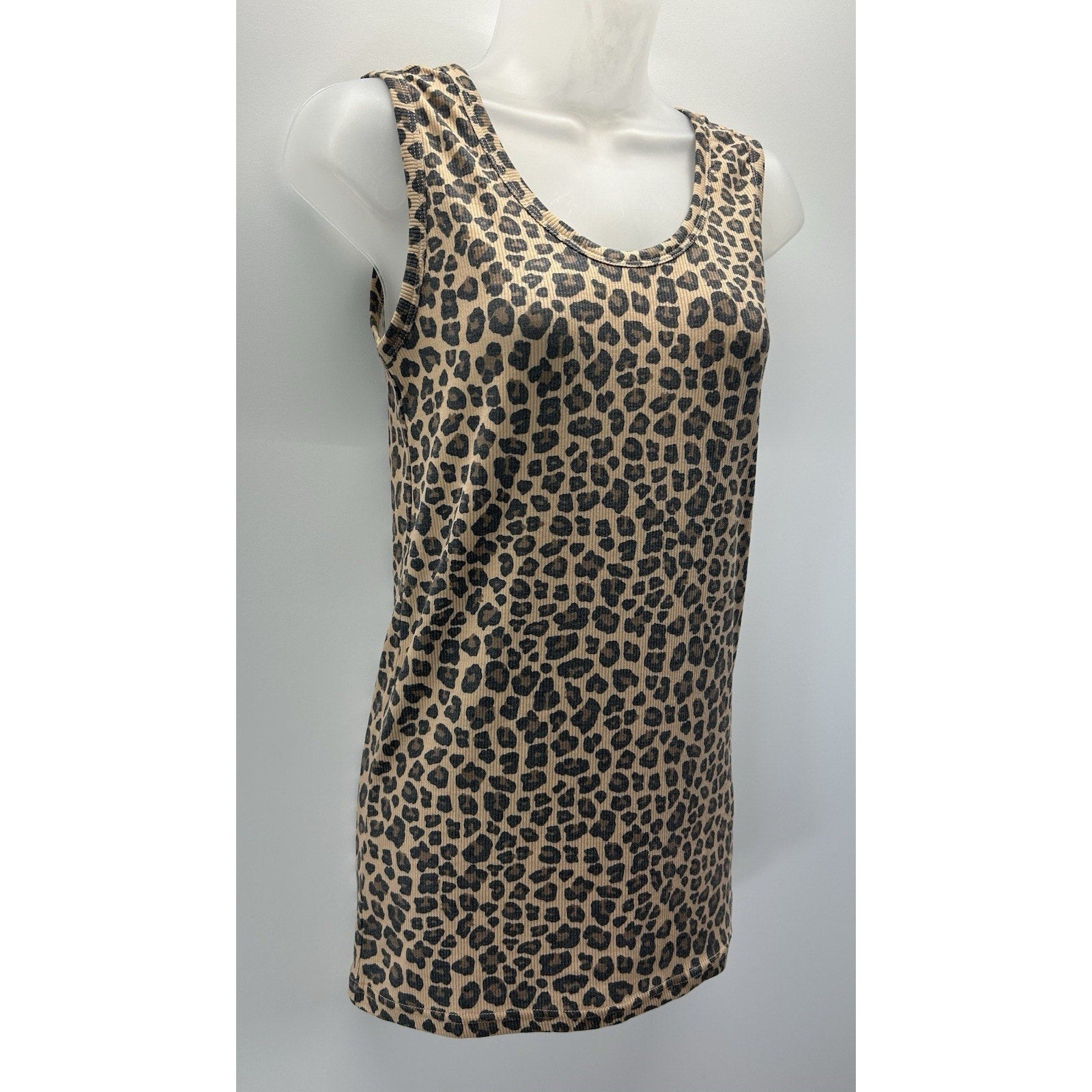 Easel Tank Top Size S Knit Leopard Printed NWT.