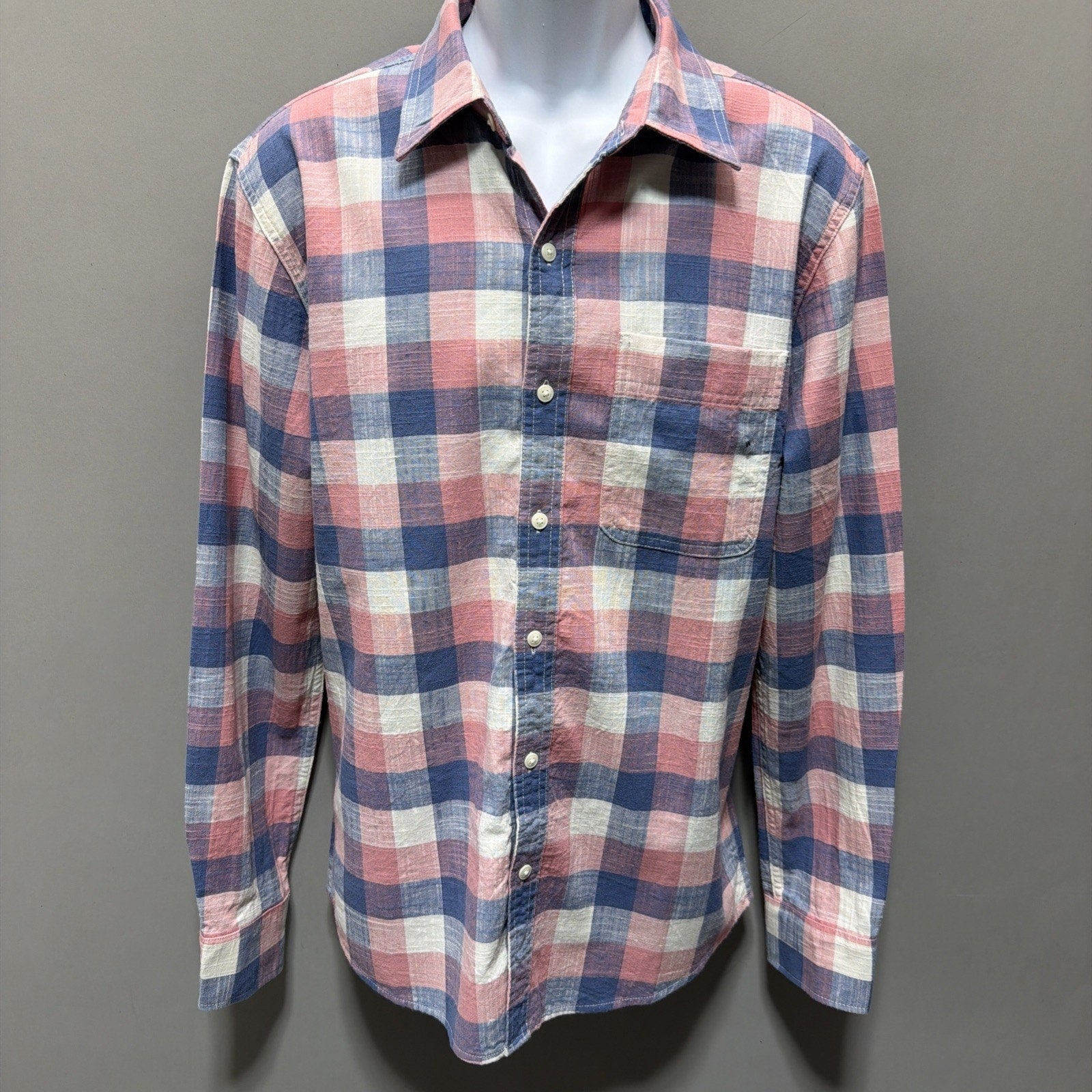 American Eagle Super Soft Outfitters Men's M Pink Blue Checkered Button Up NWT