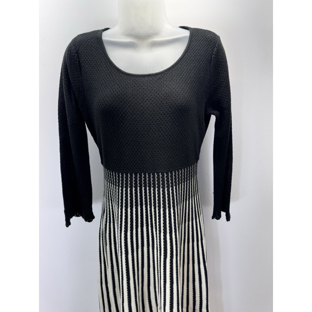 Calvin Klein Women’s Dress Medium Black White Sweater Dress Knee Length Striped