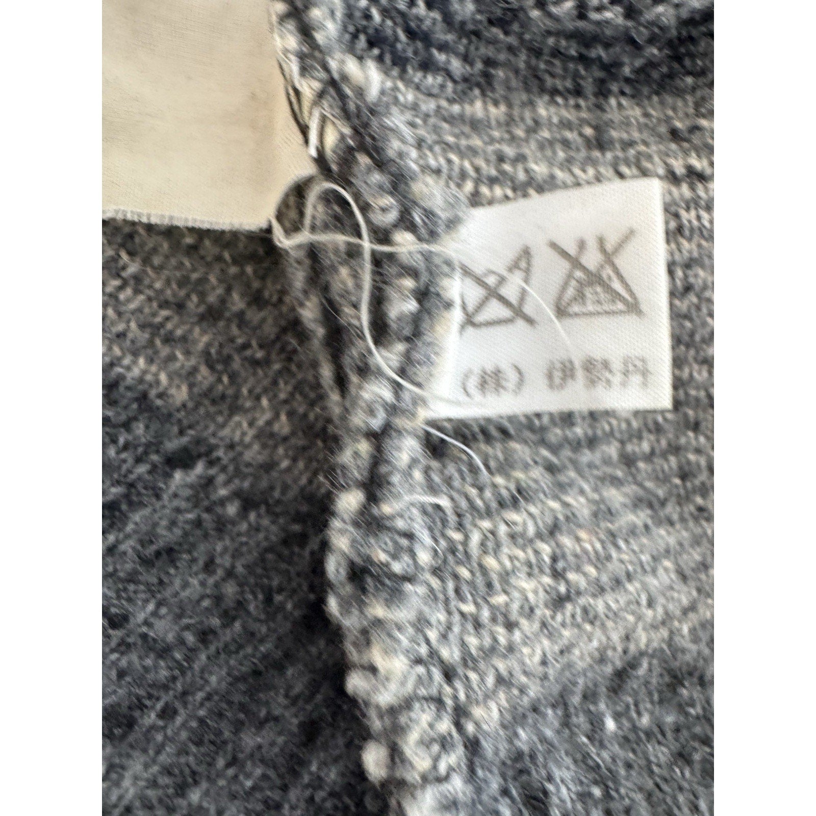 Vintage 90s Men’s Wool Wash Wear Sweater Wool Size L Gray Orange Black