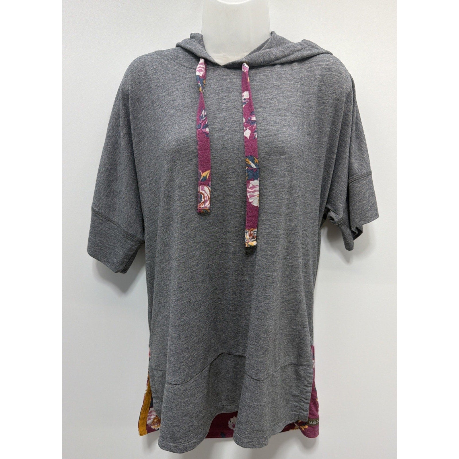 Matilda Jane Womens Carpool Lane Hoodie Size Medium Gray Floral Contrast Hi-Low
