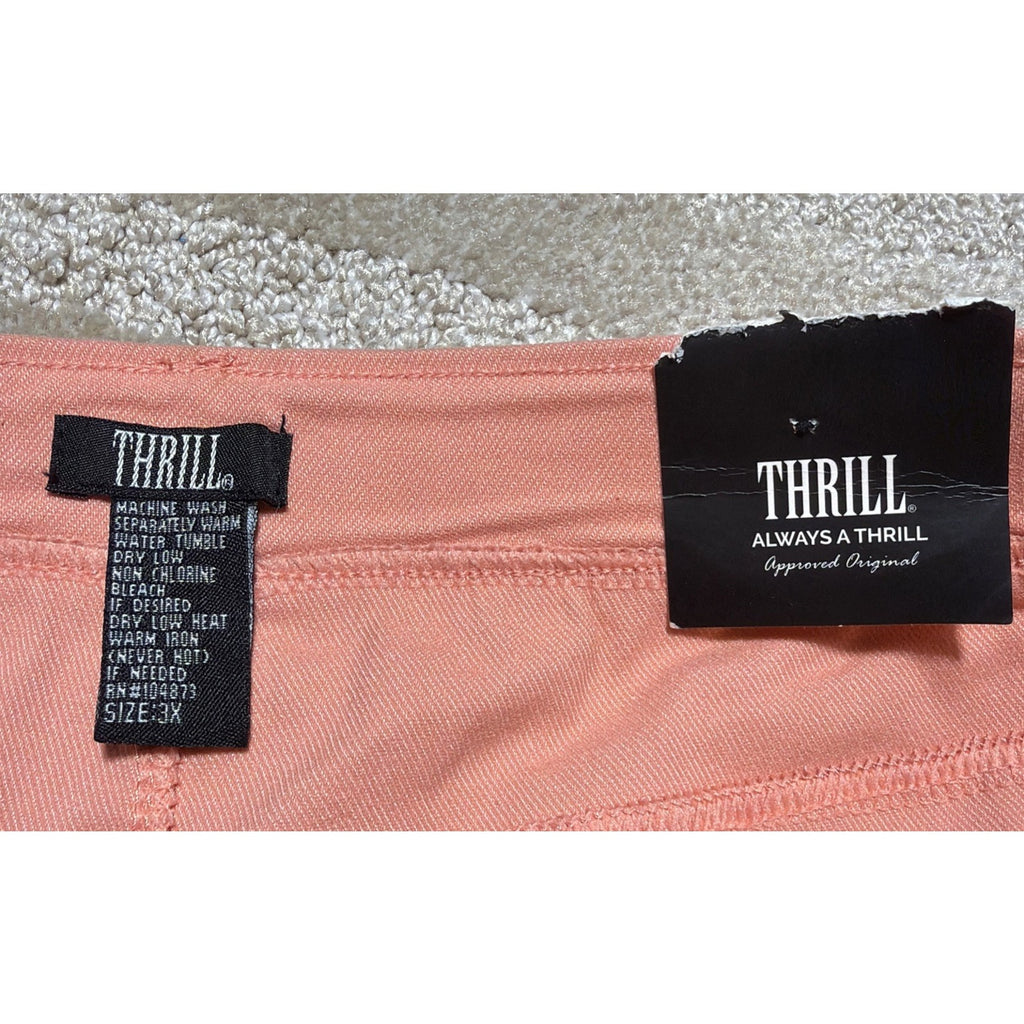 Thrill Women’s 1X Blush Pink Stretch Bermuda Shorts Double Zip Pockets Plus NWT