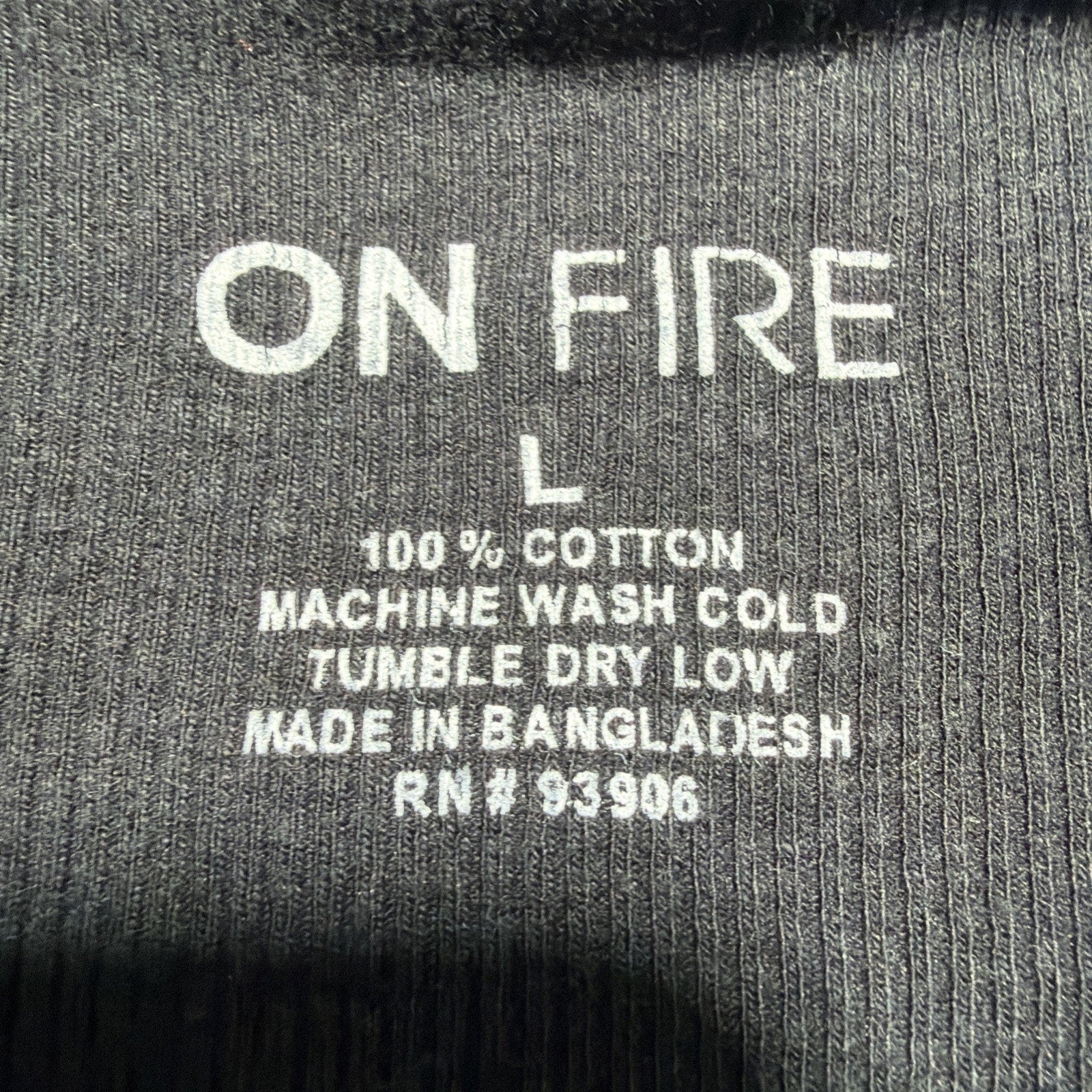 On Fire Women’s Dream New York Bear Graphic Crop Ribbed Tee – Size L Cotton