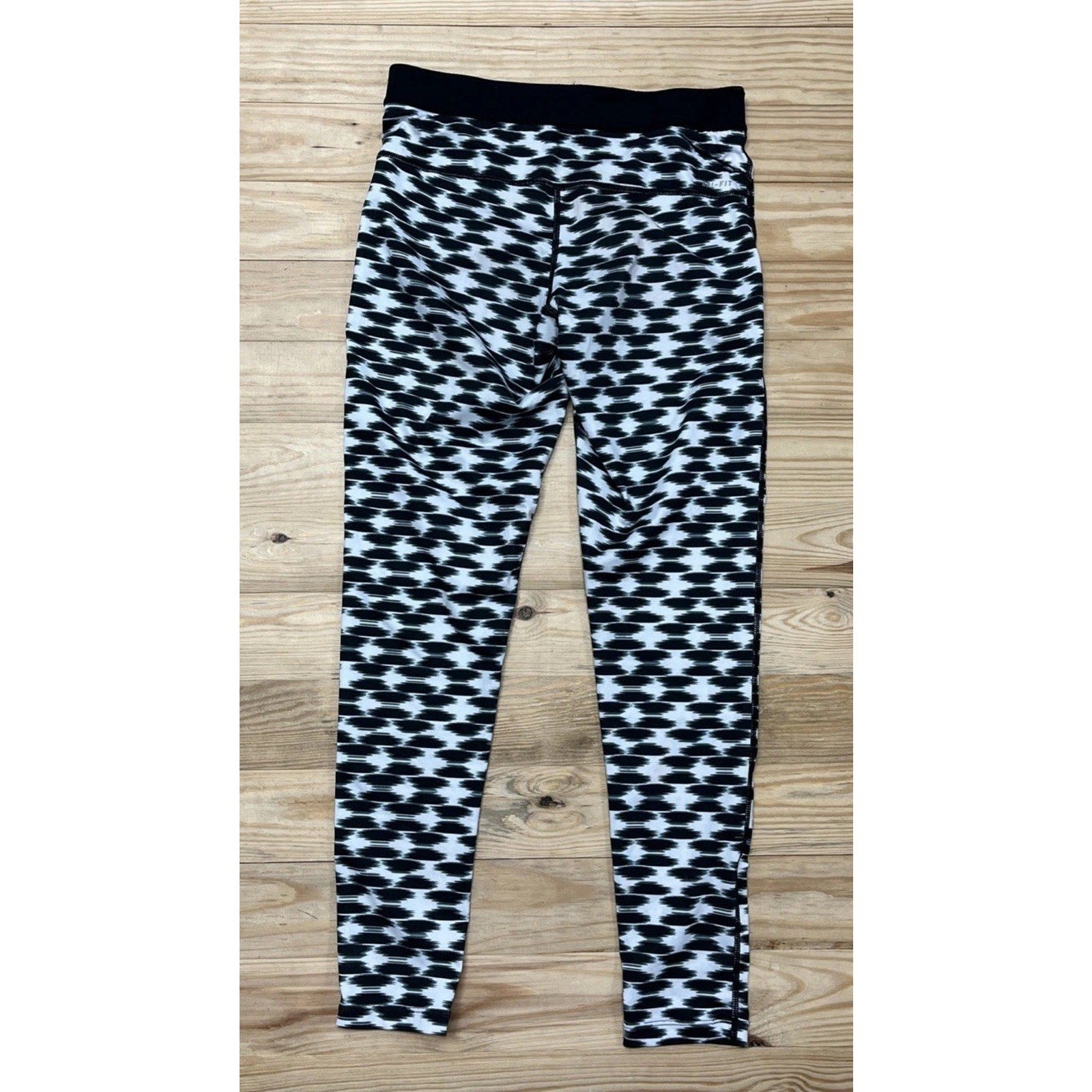 NIKE Run Fast Live Fearless Running Dri-Fit Black/White Leggings Size M 28”