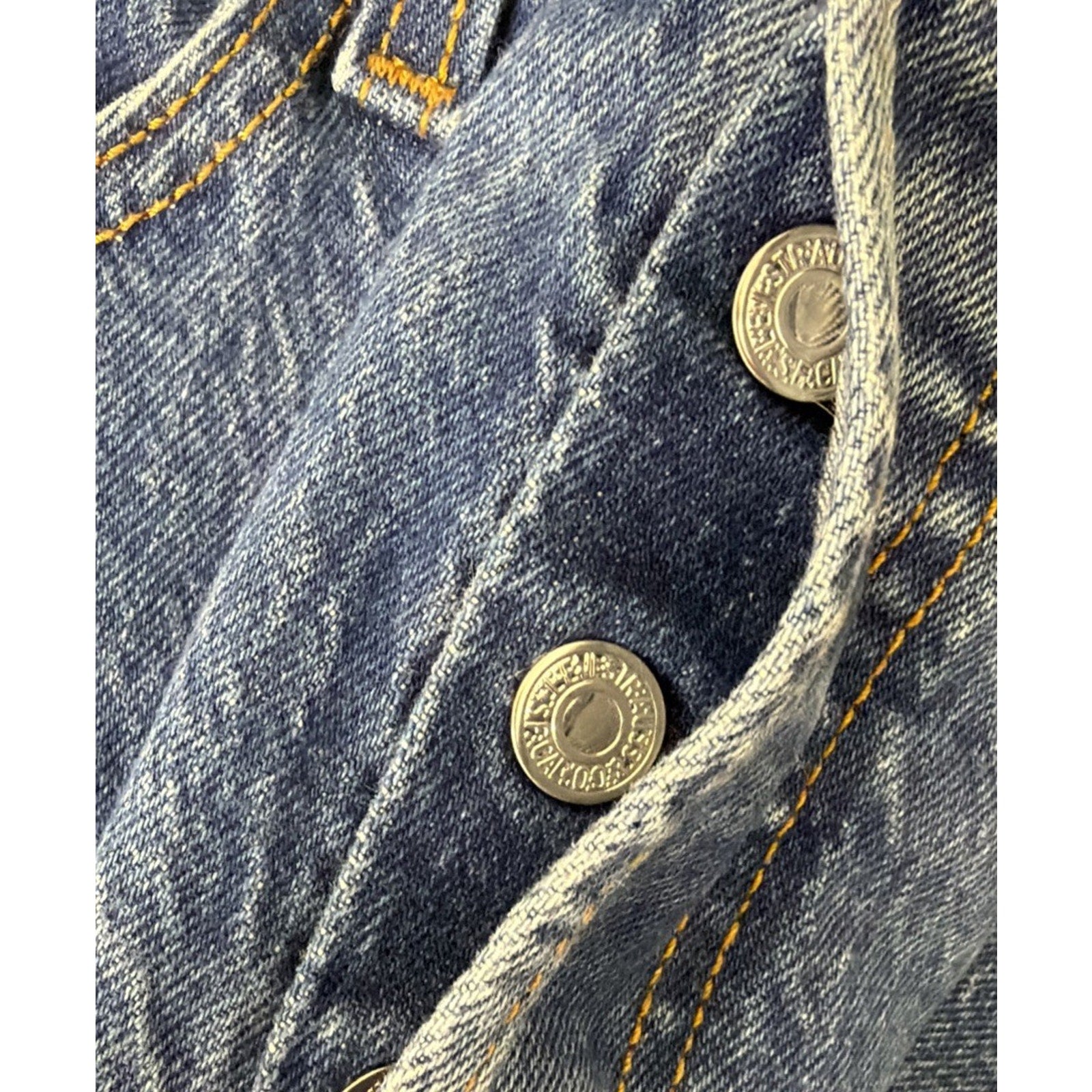 Levi’s Women’s Wedgie Premium Big E Medium Blue Button Fly Jeans Size 27