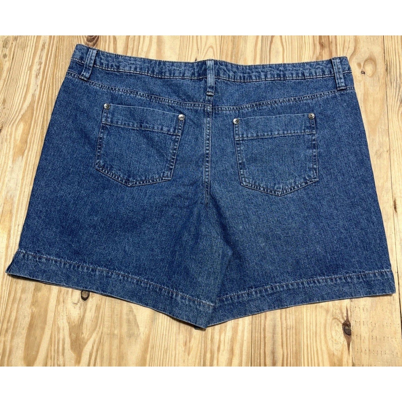 Vintage y2k Faded Glory Medium Wash Blue Jeans Mom Shorts Women's 16W 6” inseam
